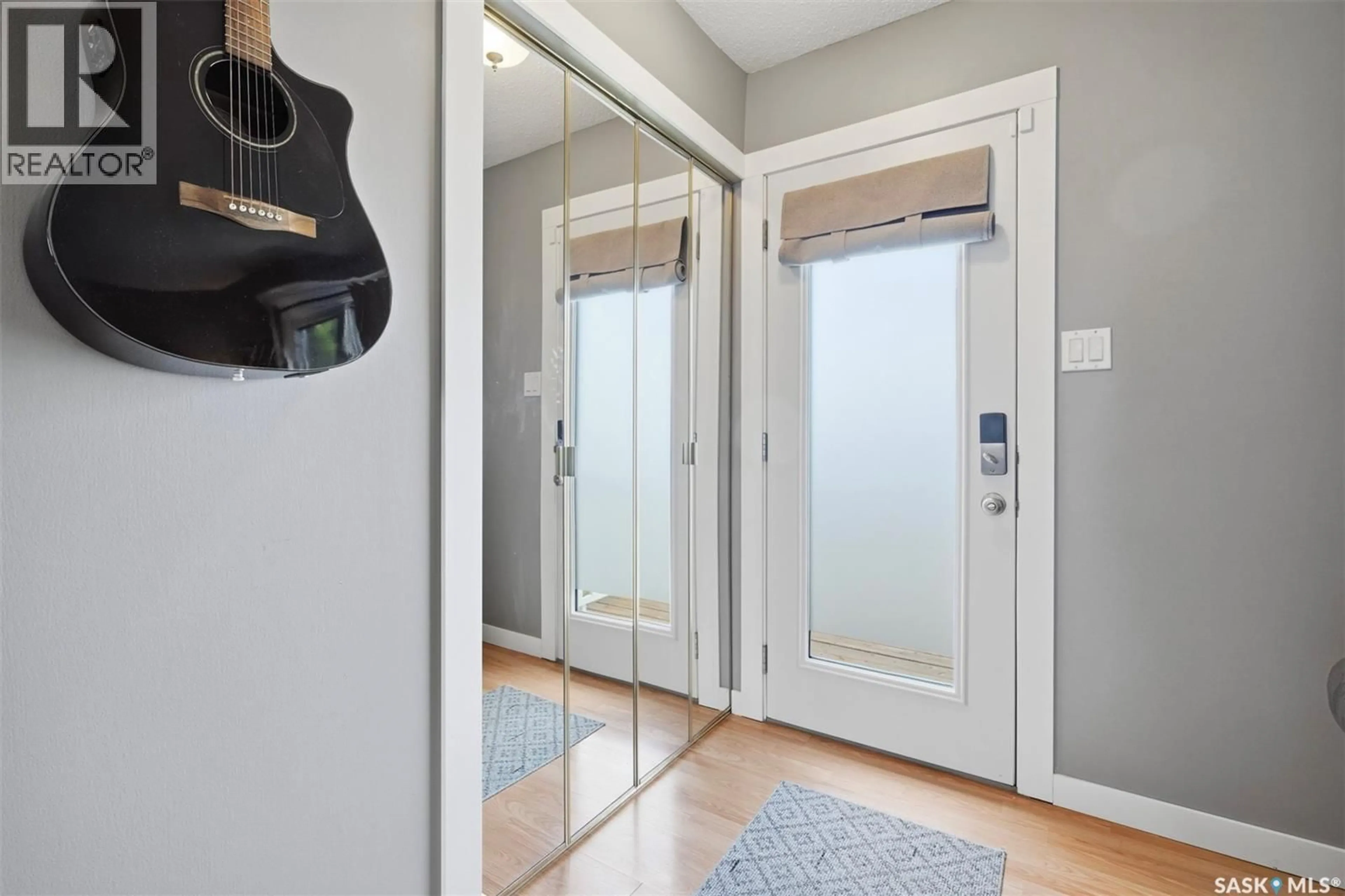 Indoor entryway for 23 NICHOLSON PLACE, Saskatoon Saskatchewan S7L5G7