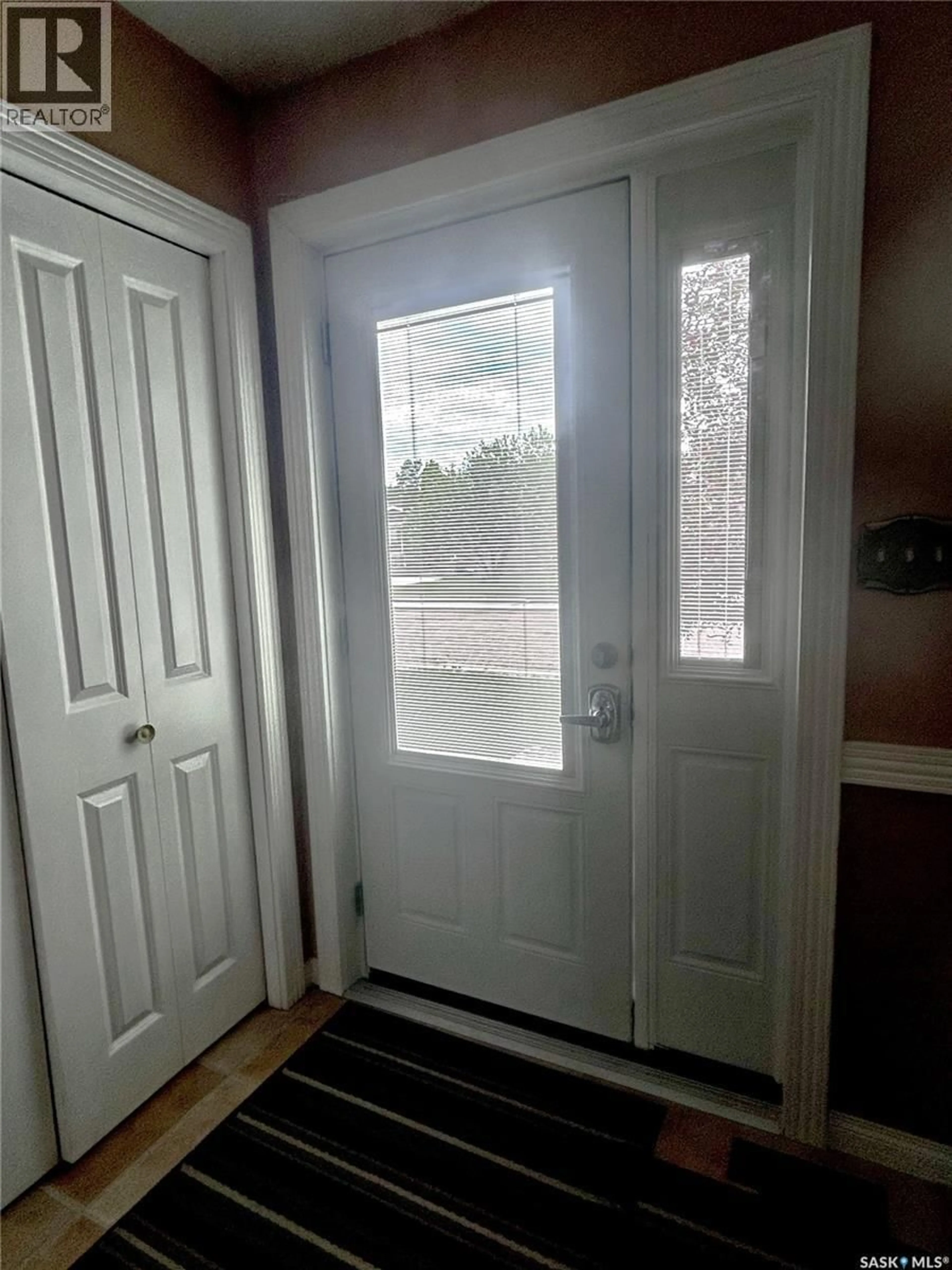 Indoor entryway for 500 WILLOW BAY, Estevan Saskatchewan S4A2G4