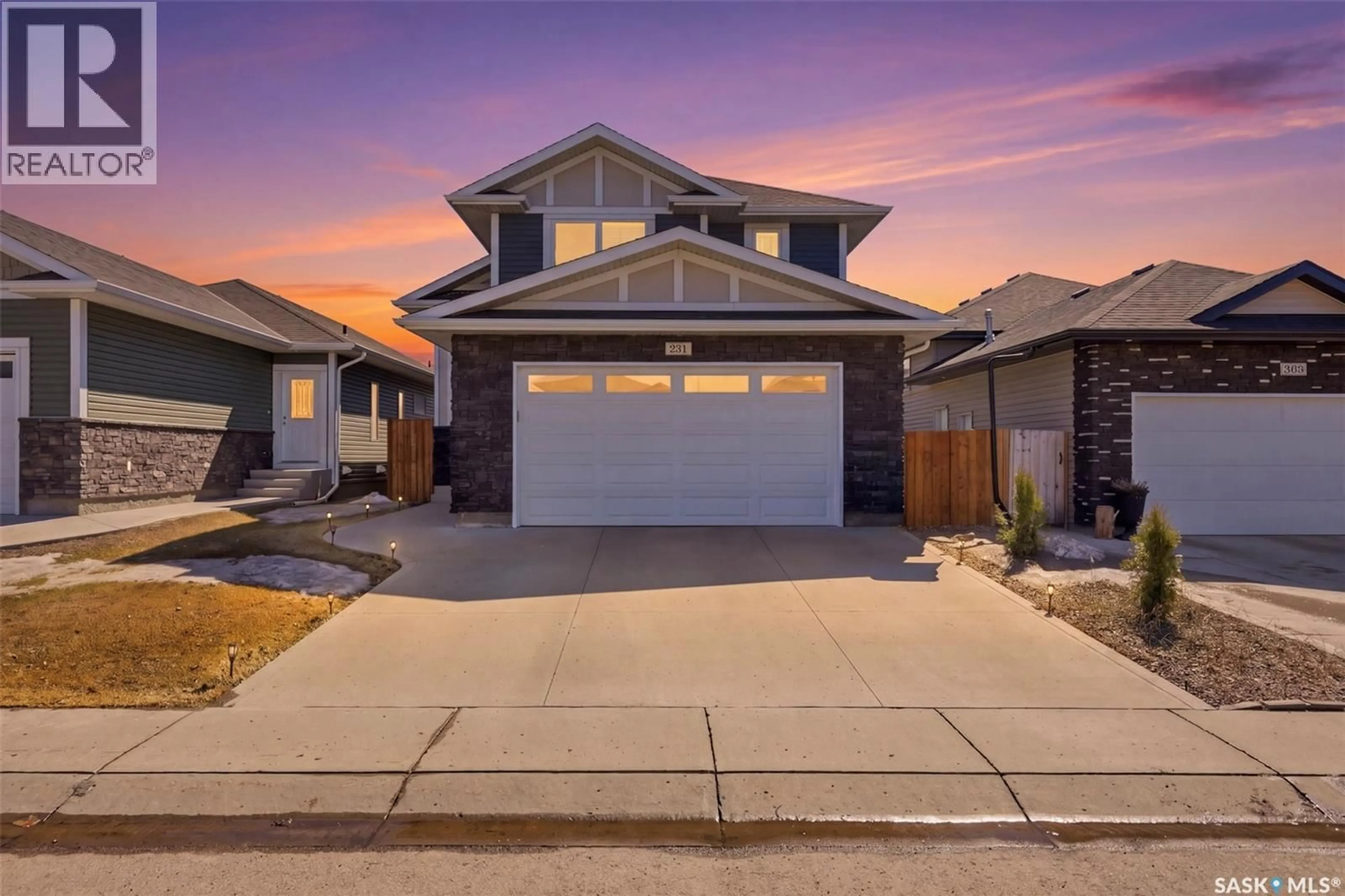 Home with vinyl exterior material, street for 351 KOLYNCHUK MANOR, Saskatoon Saskatchewan S7T0W3