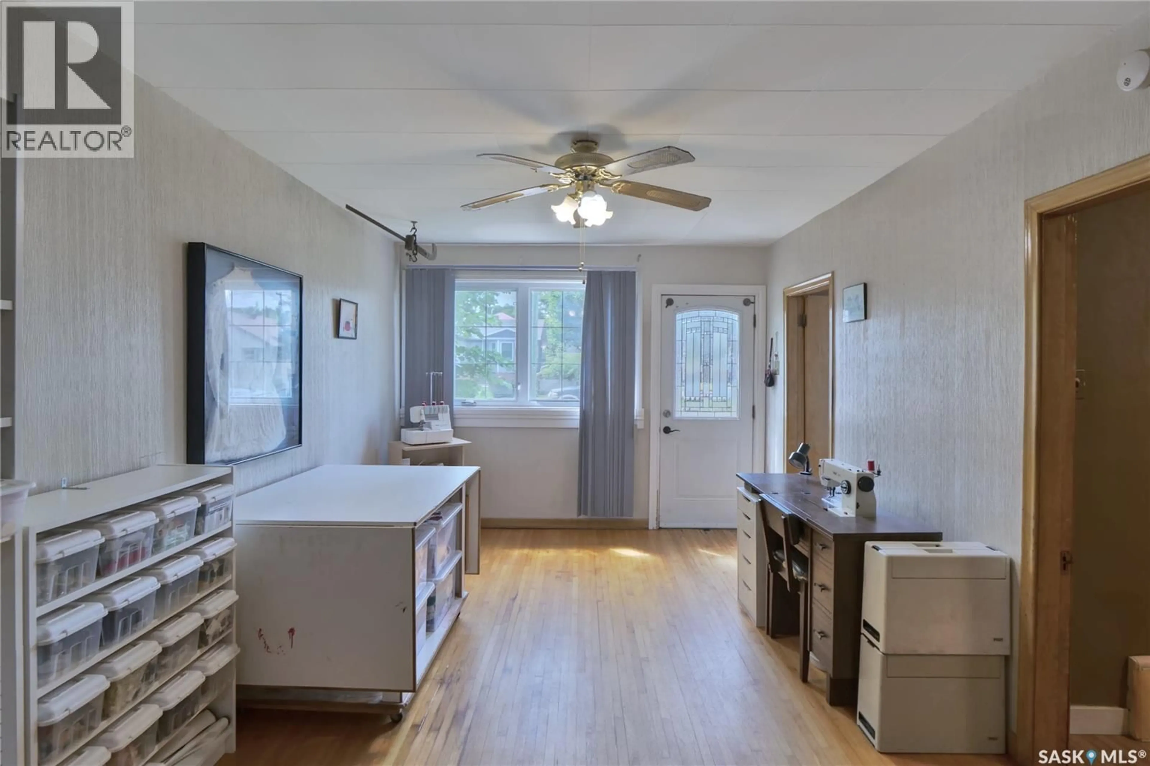 A pic of a room for 460 IROQUOIS STREET, Moose Jaw Saskatchewan S6H5B3