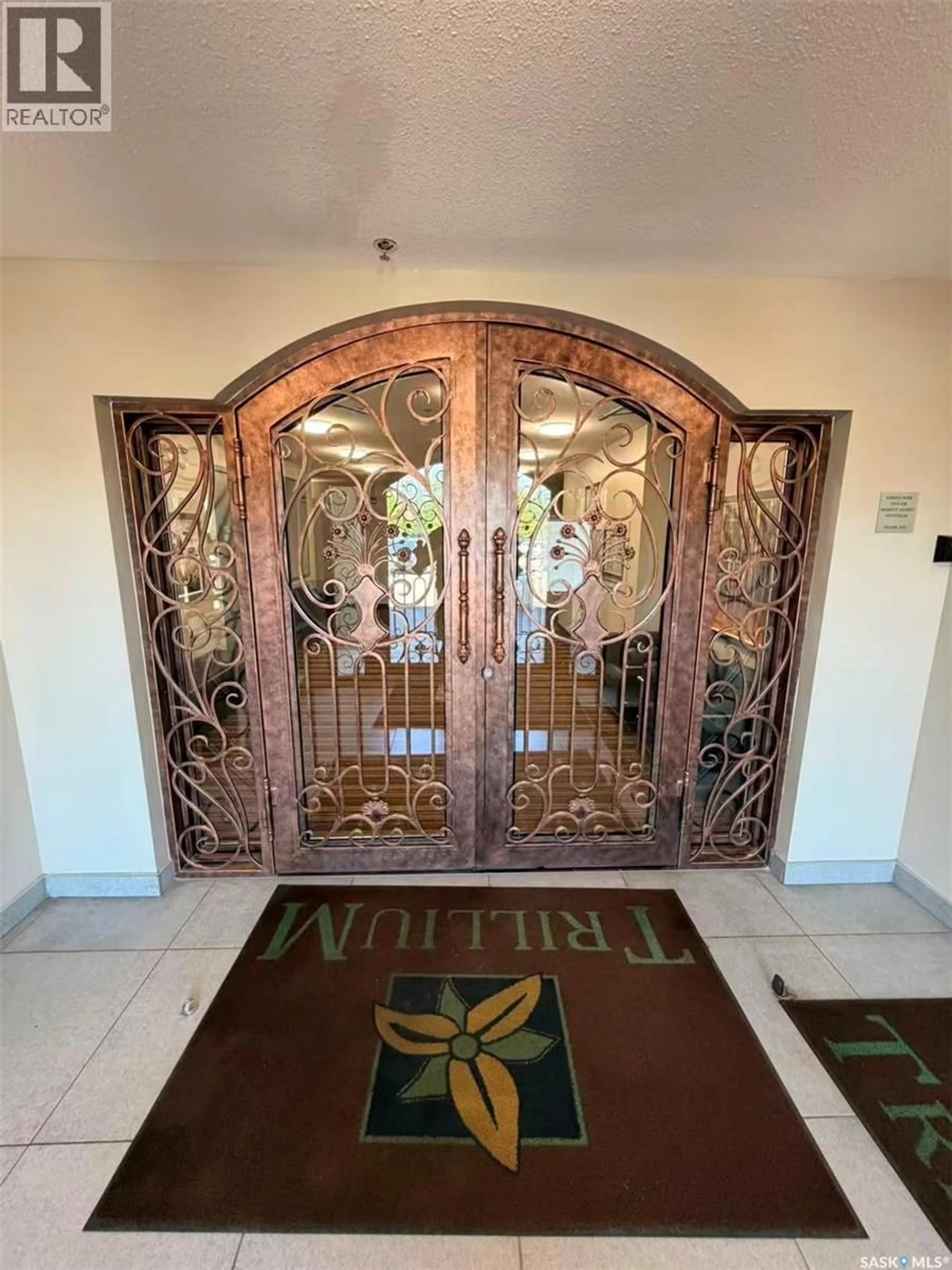 Indoor entryway for 311C - 415 HUNTER ROAD, Saskatoon Saskatchewan S7T0J9