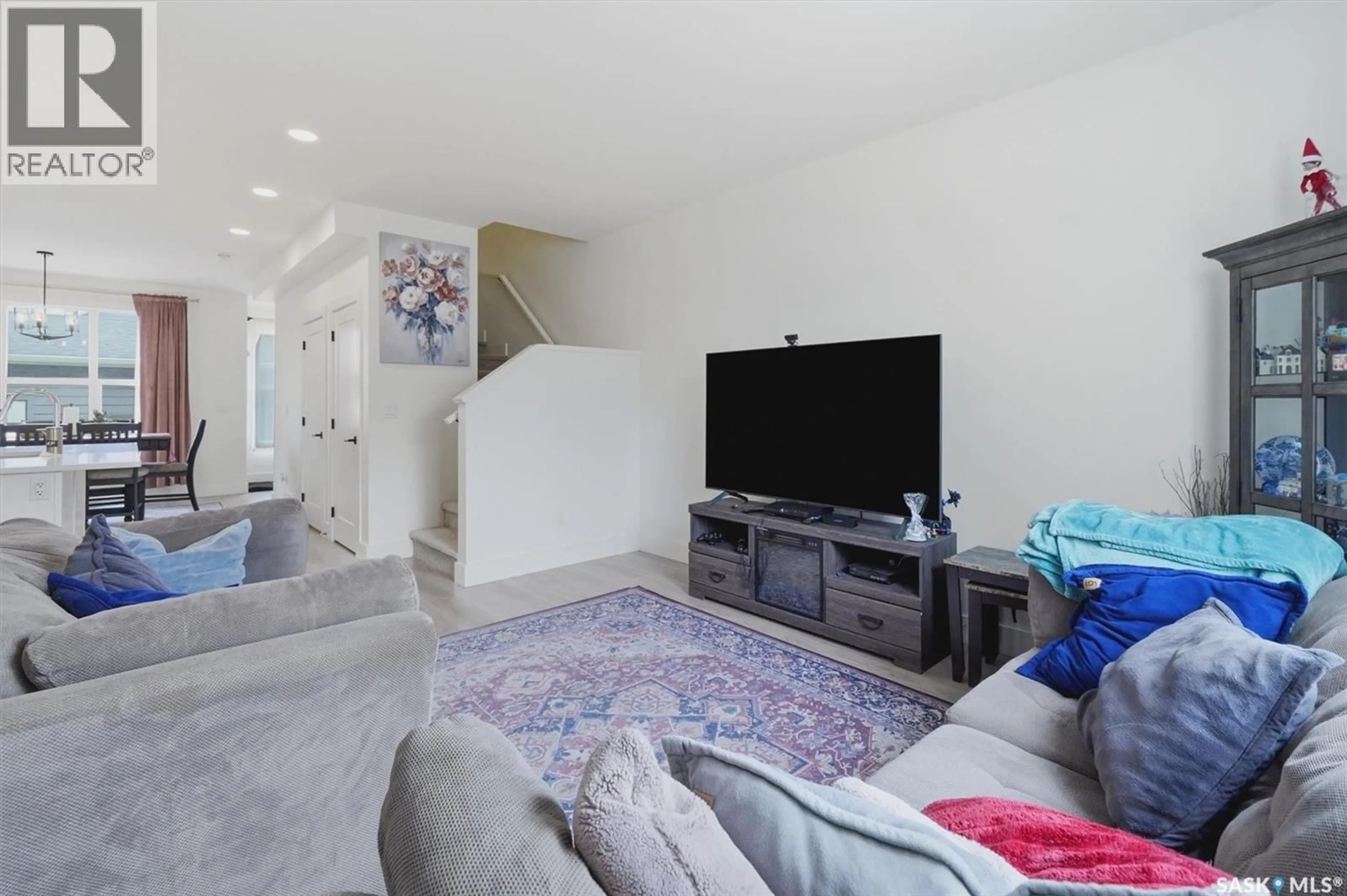 Living room with furniture, unknown for 149 ROSEWOOD BOULEVARD, Saskatoon Saskatchewan S7V0Z1