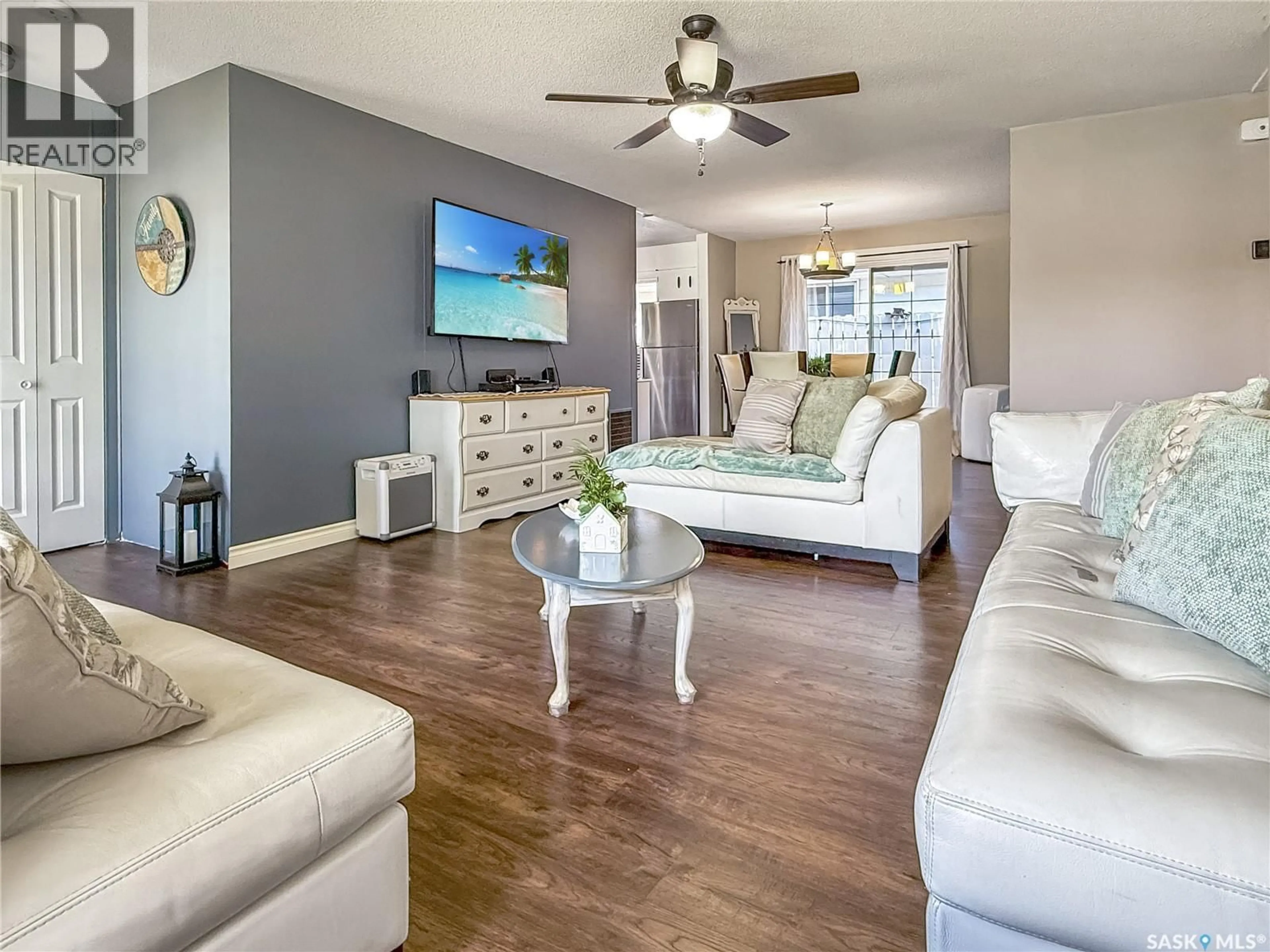 Living room with furniture, unknown for 890 10TH AVENUE, Swift Current Saskatchewan S9H2T7