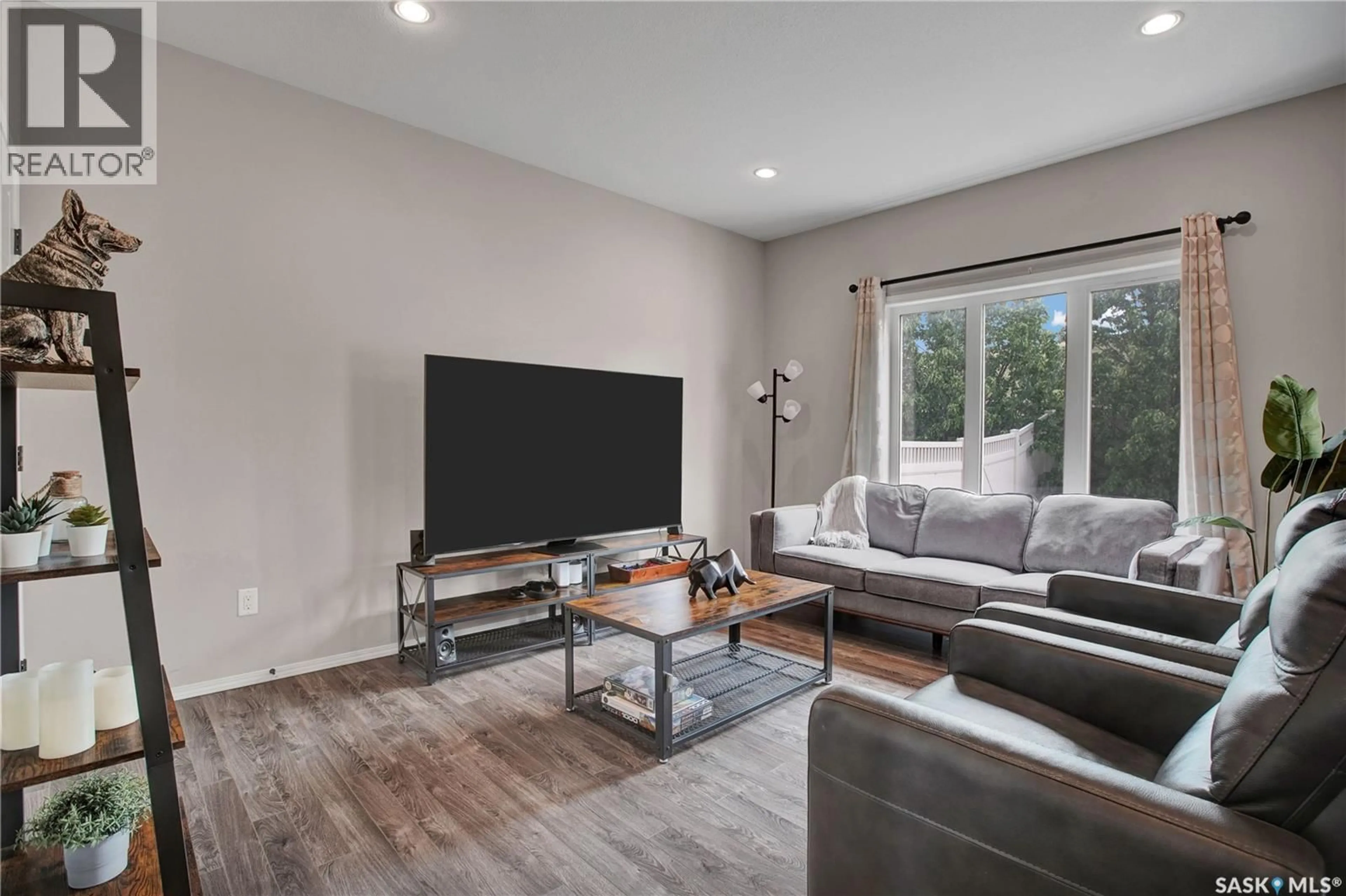Living room with furniture, unknown for 742 150 LANGLOIS WAY, Saskatoon Saskatchewan S7T0L4