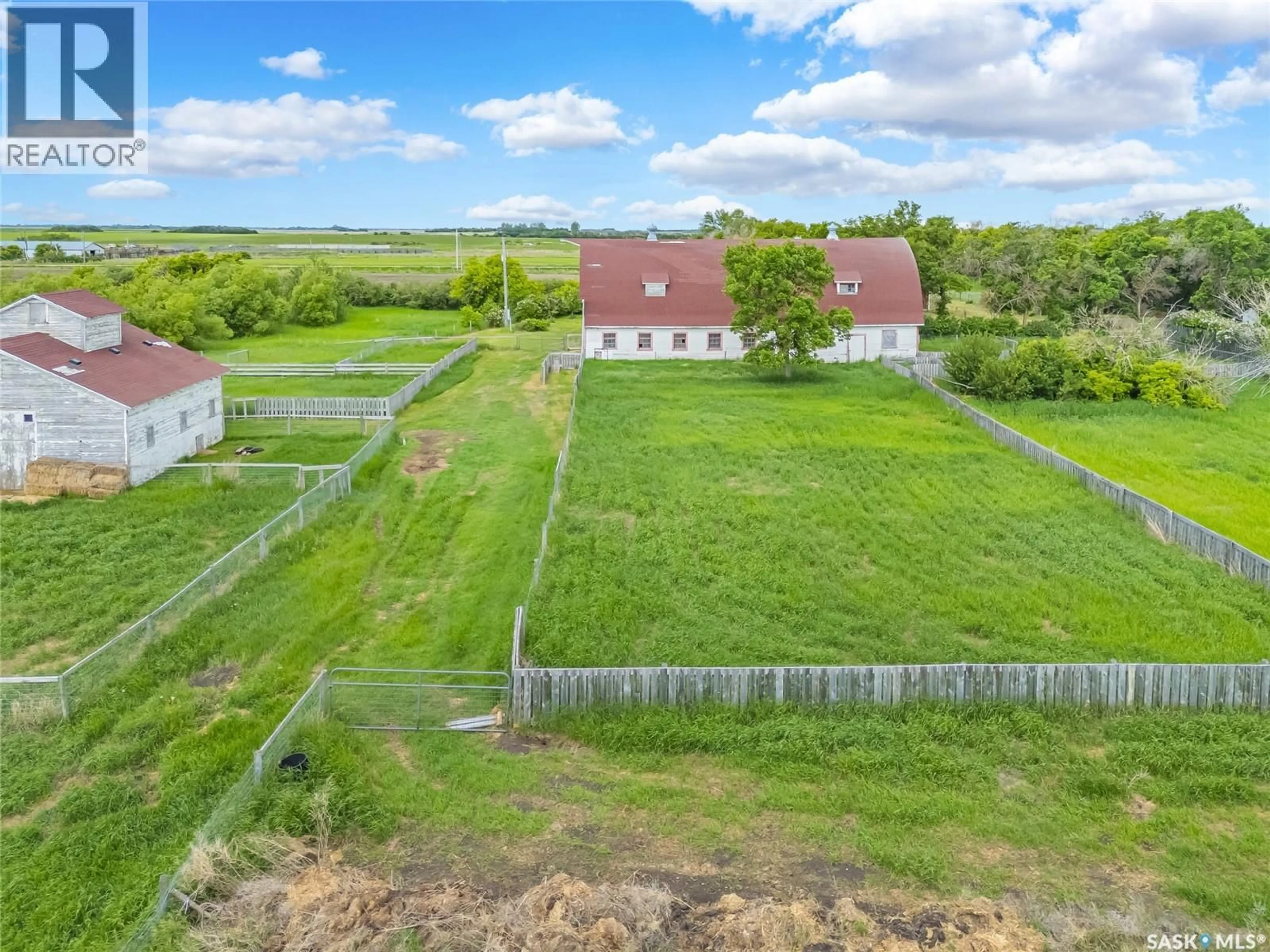 A pic from outside/outdoor area/front of a property/back of a property/a pic from drone, unknown for 39355 RANGE ROAD 3062, Corman Park Rm No. 344 Saskatchewan S0K1E0