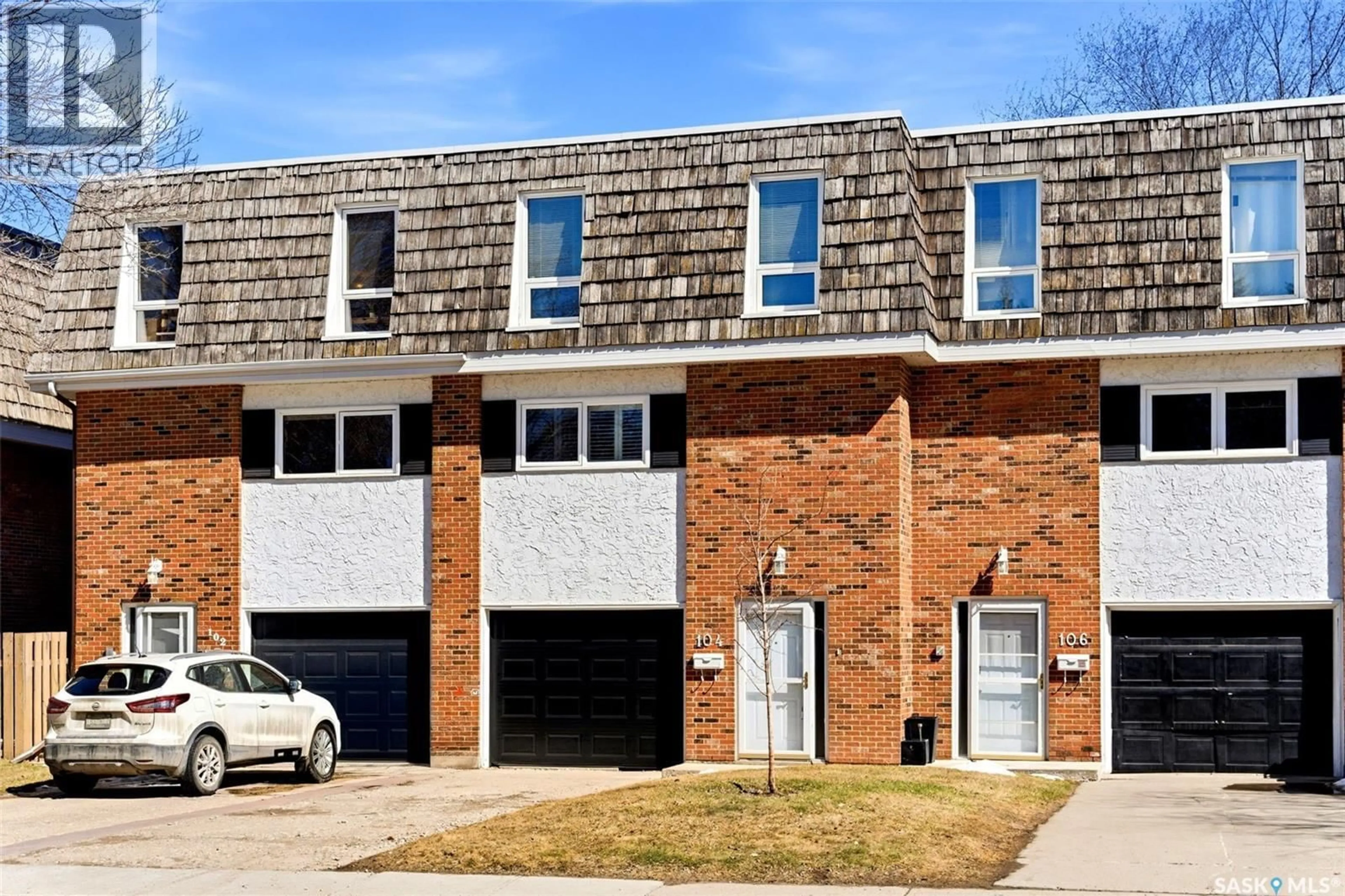 Home with brick exterior material, street for 104 LOCKWOOD ROAD, Regina Saskatchewan S4S3G2