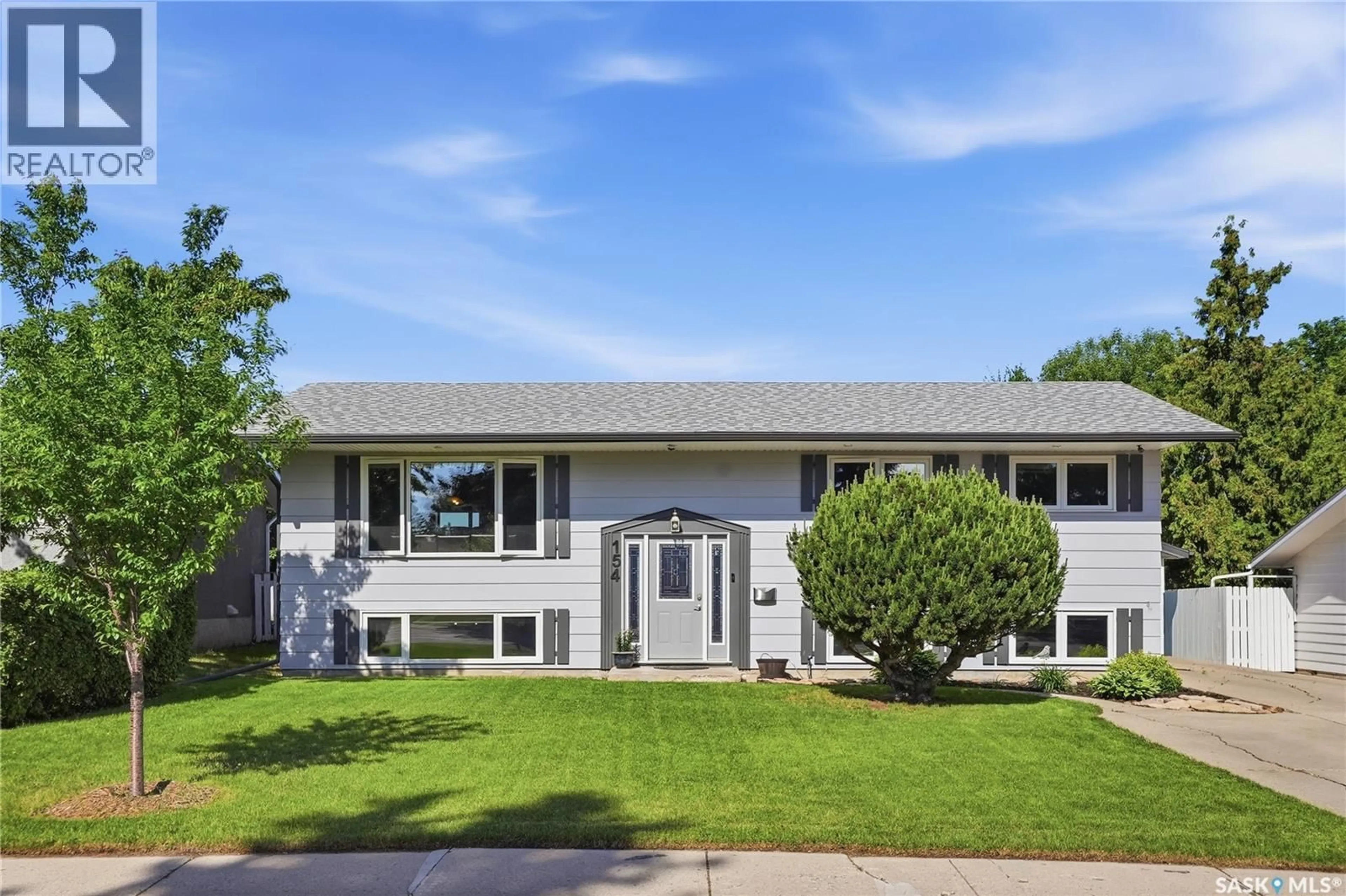 Home with vinyl exterior material, street for 154 MOUNT ALLISON CRESCENT, Saskatoon Saskatchewan S7H4A5
