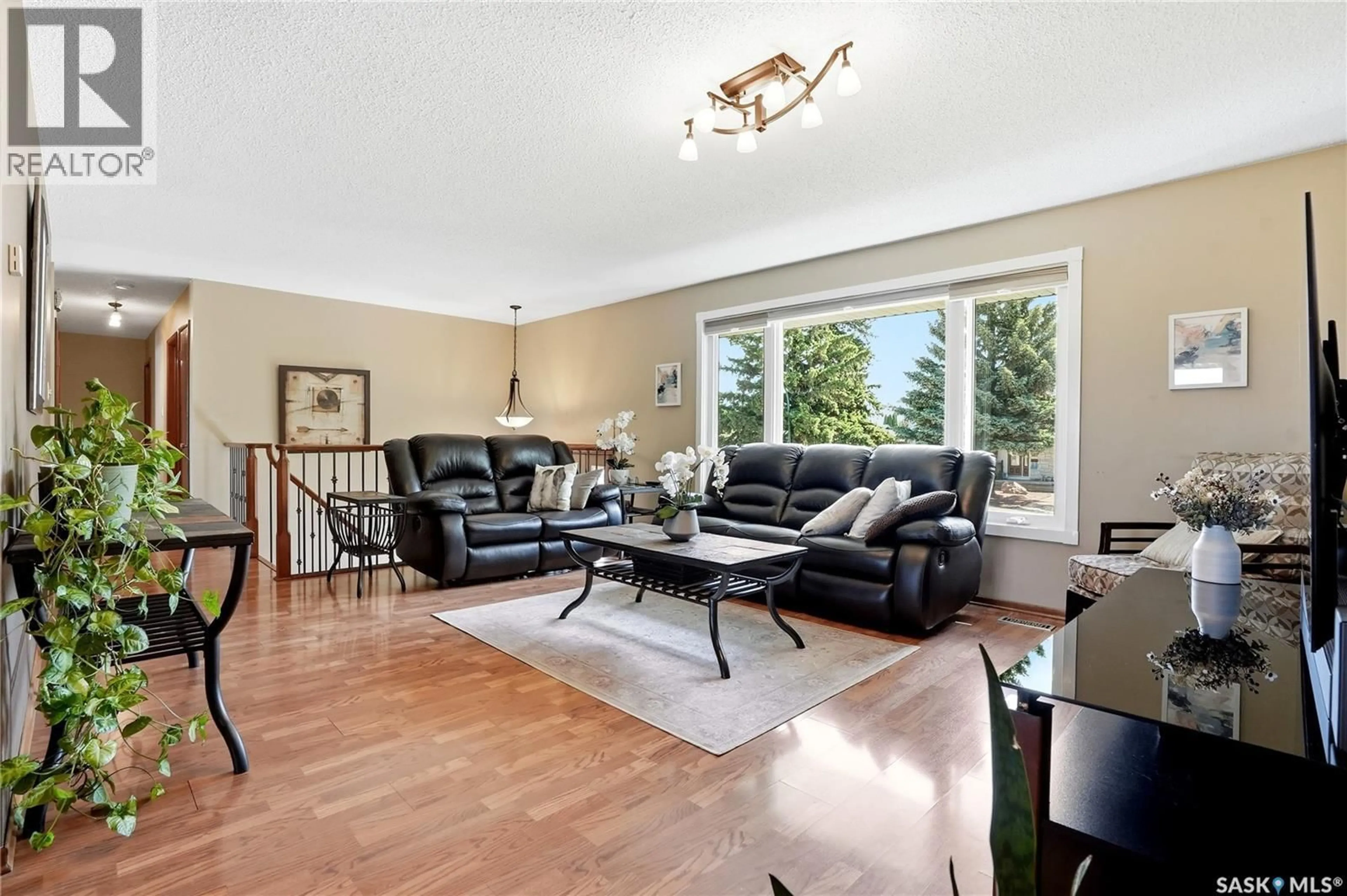 Living room with furniture, unknown for 154 MOUNT ALLISON CRESCENT, Saskatoon Saskatchewan S7H4A5
