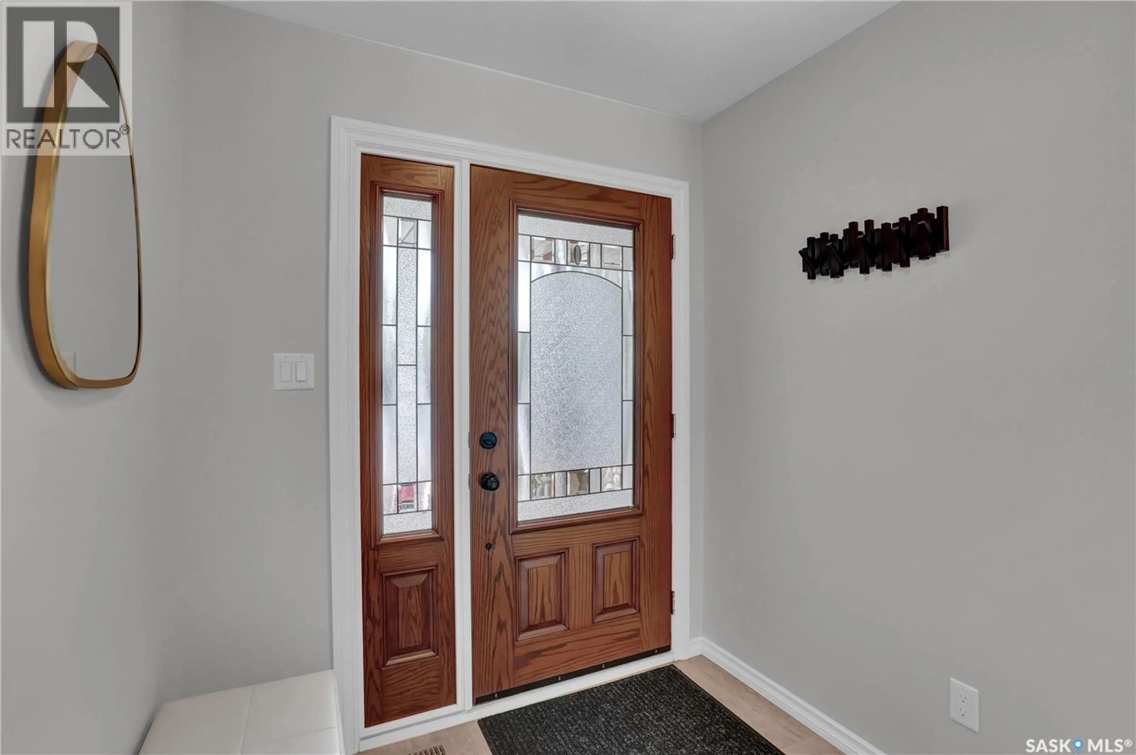 Indoor entryway for 4000 - 336 SANDHILL CRESCENT, Regina Saskatchewan S4V3N4