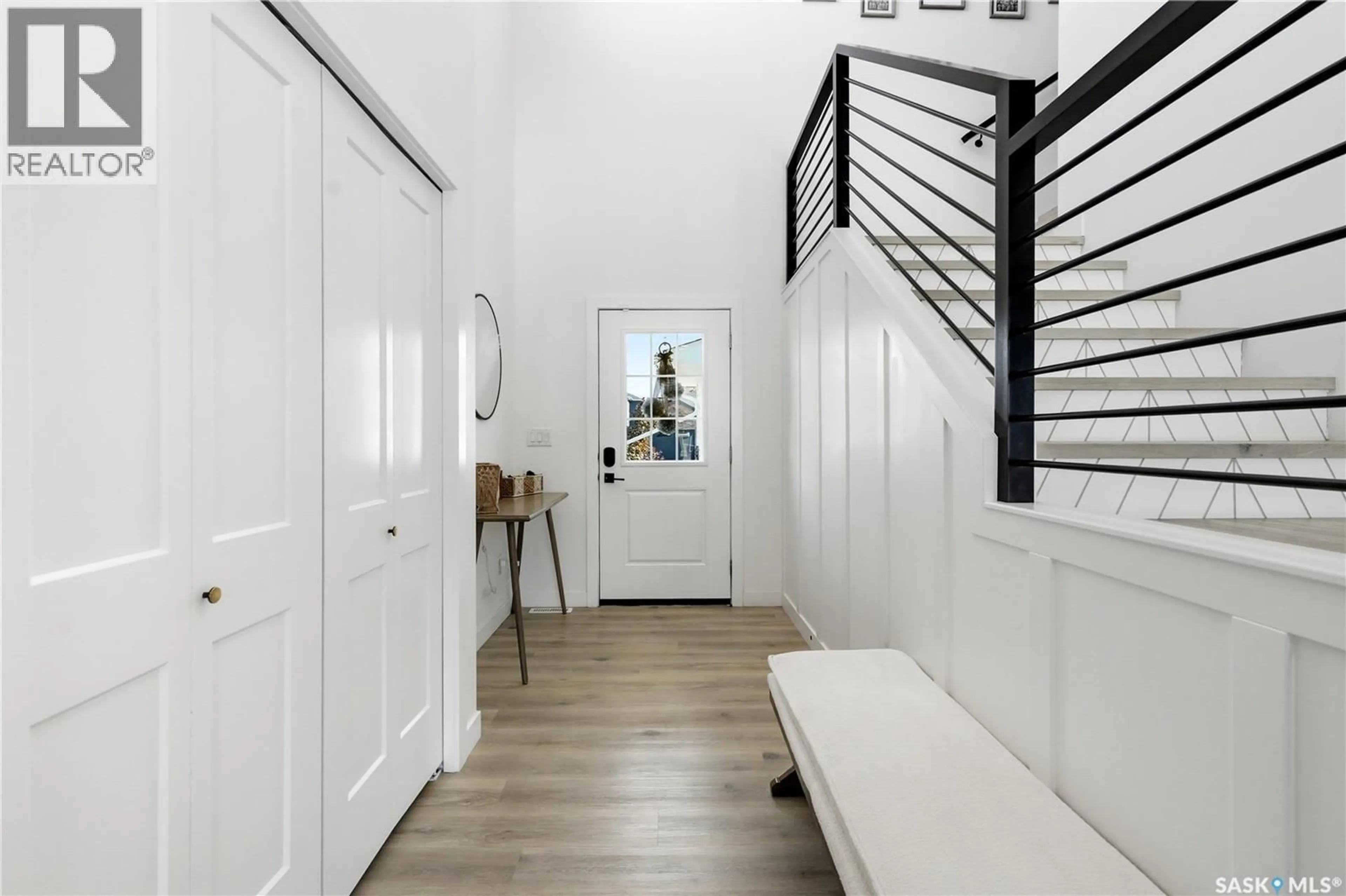 Indoor entryway for 147 BARRETT STREET, Saskatoon Saskatchewan S7W0Z8