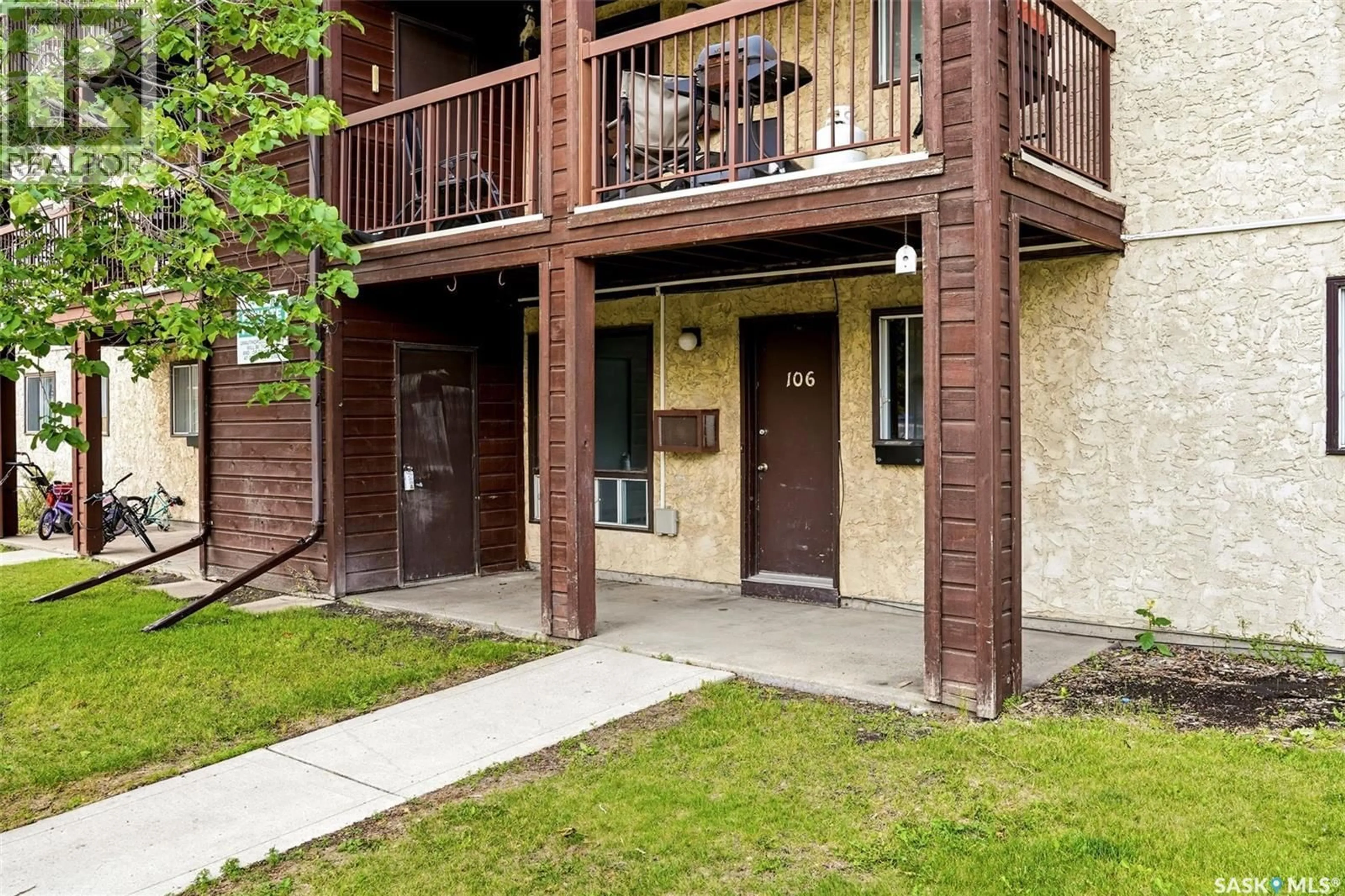 Patio, street for 51 - 106 RODENBUSH DRIVE, Regina Saskatchewan S4R8C7