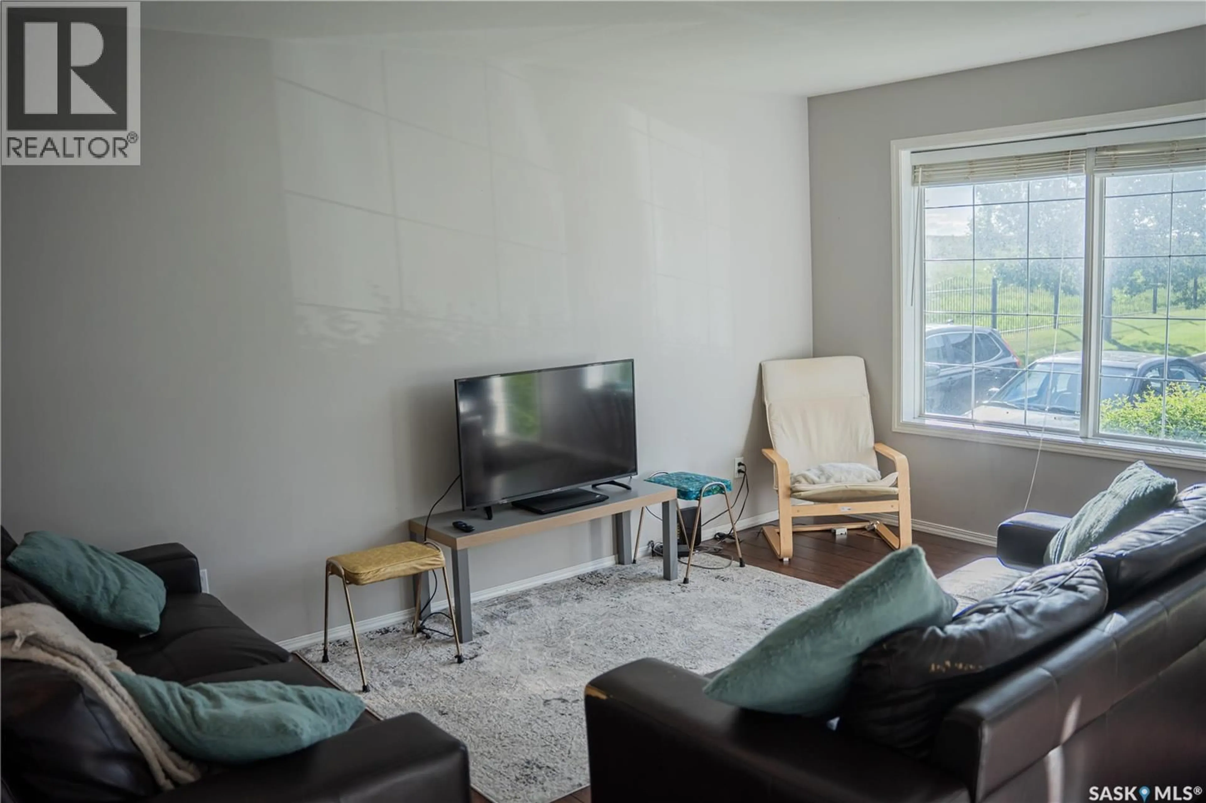 Living room with furniture, unknown for 663 - 106 BECKETT CRESCENT, Saskatoon Saskatchewan S7N4X2