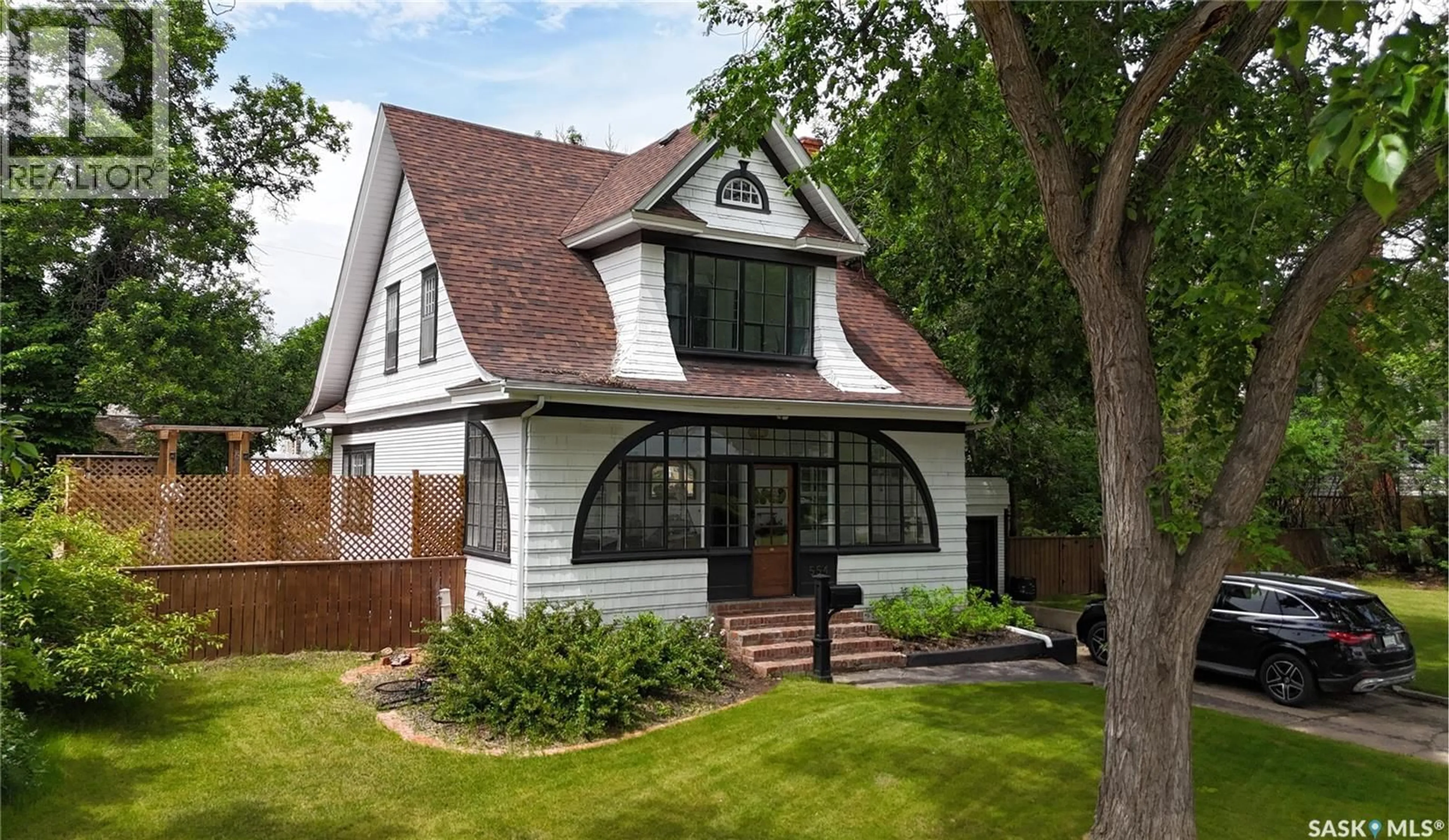 Home with brick exterior material, street for 554 4TH AVENUE, Swift Current Saskatchewan S9H2K2