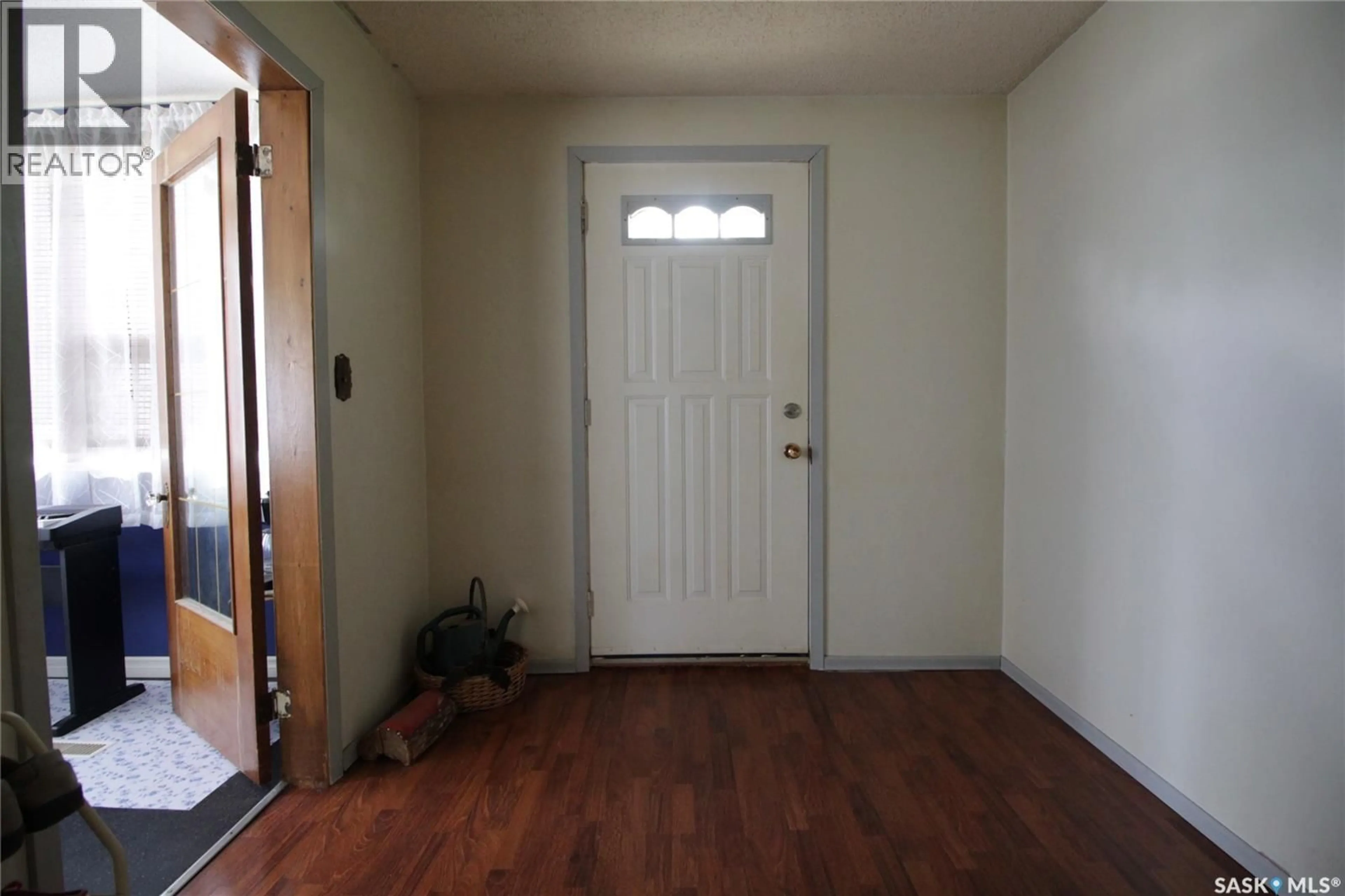 Indoor entryway for 610 BROADWAY AVENUE, Moosomin Saskatchewan S0G3N0