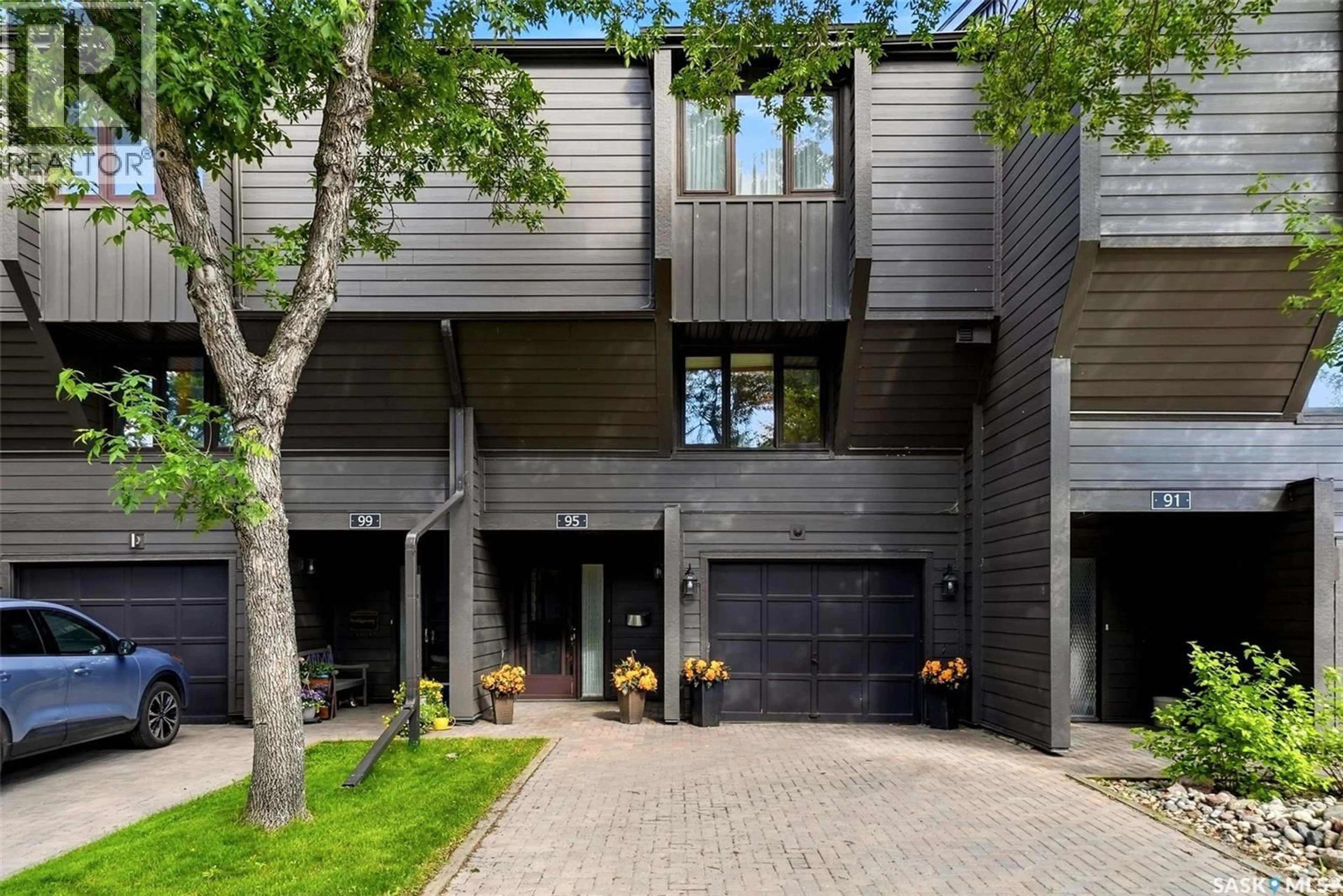 Home with brick exterior material, street for 95 QUINCY DRIVE, Regina Saskatchewan S4S6L9