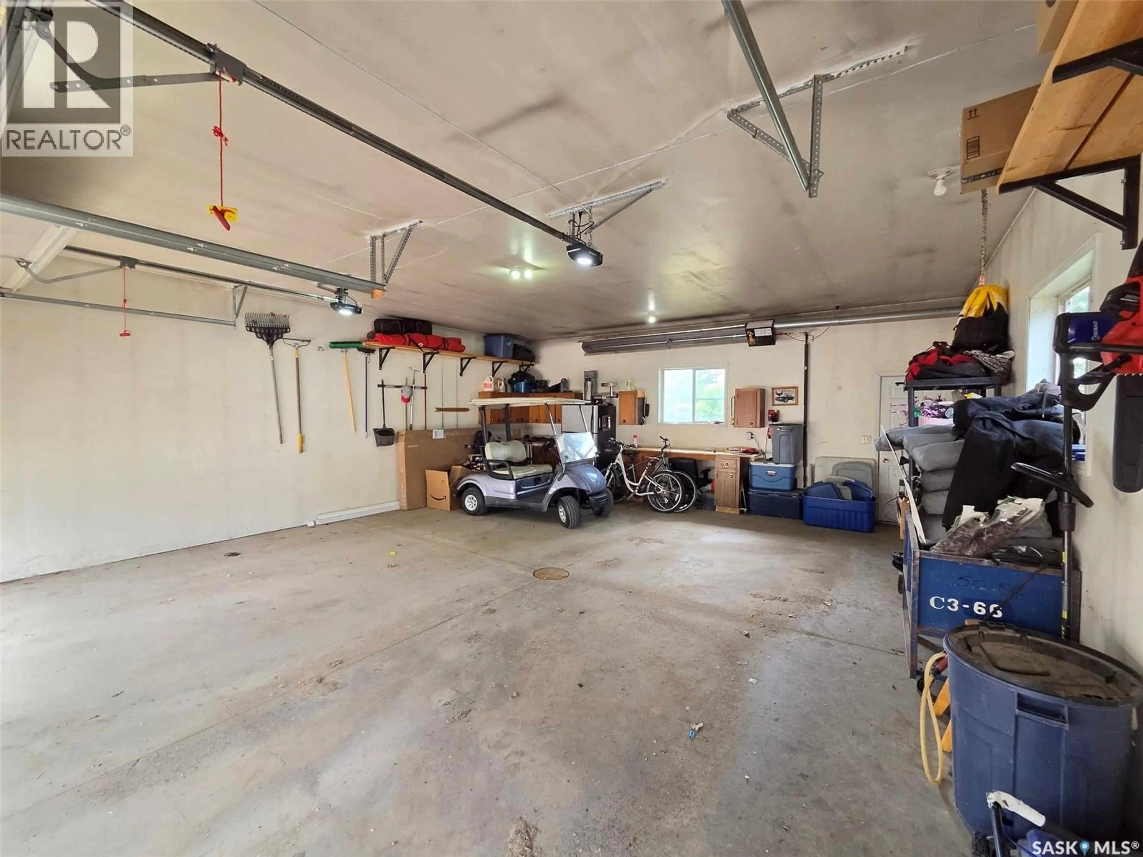 Indoor garage for 18 MOUNTAIN DRIVE, Carlyle Saskatchewan S0C0R0