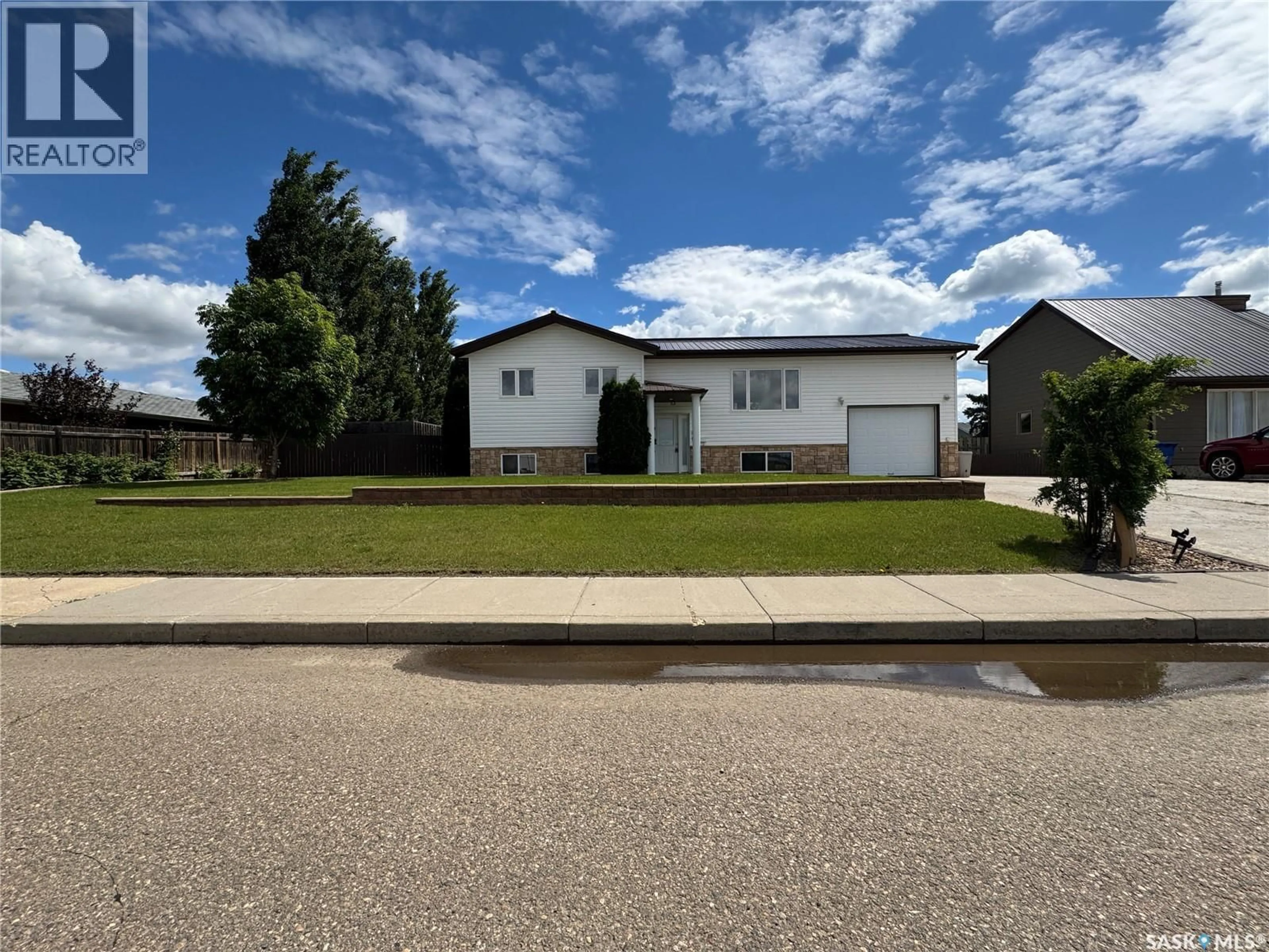 A pic from outside/outdoor area/front of a property/back of a property/a pic from drone, street for 2682 100TH STREET, North Battleford Saskatchewan S9A0Y4