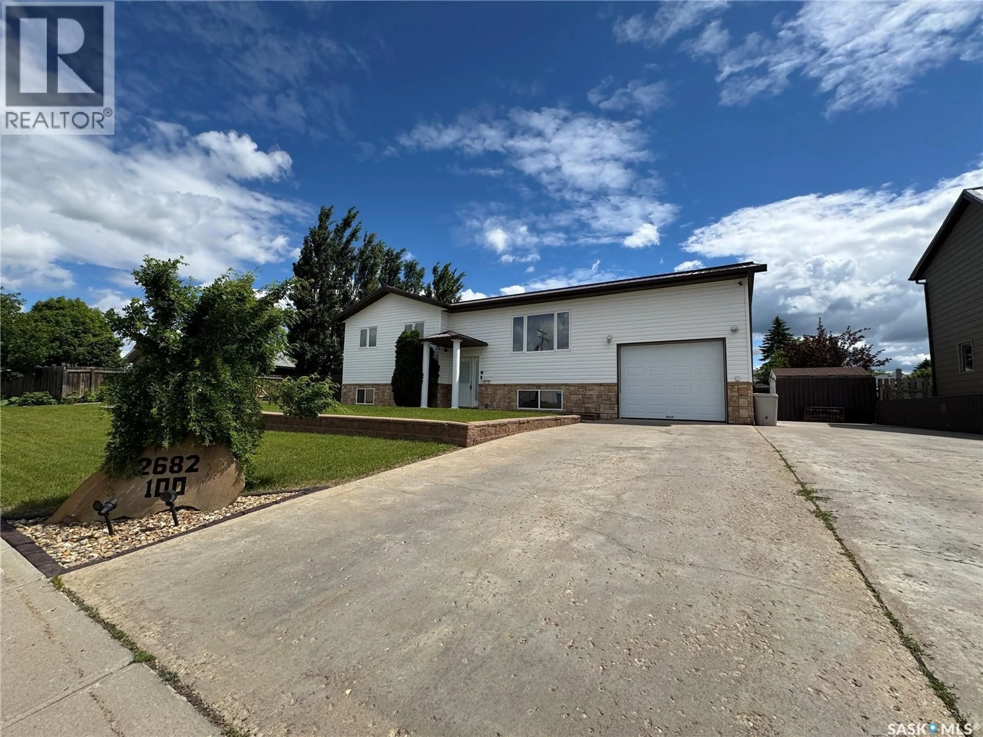 A pic from outside/outdoor area/front of a property/back of a property/a pic from drone, street for 2682 100TH STREET, North Battleford Saskatchewan S9A0Y4