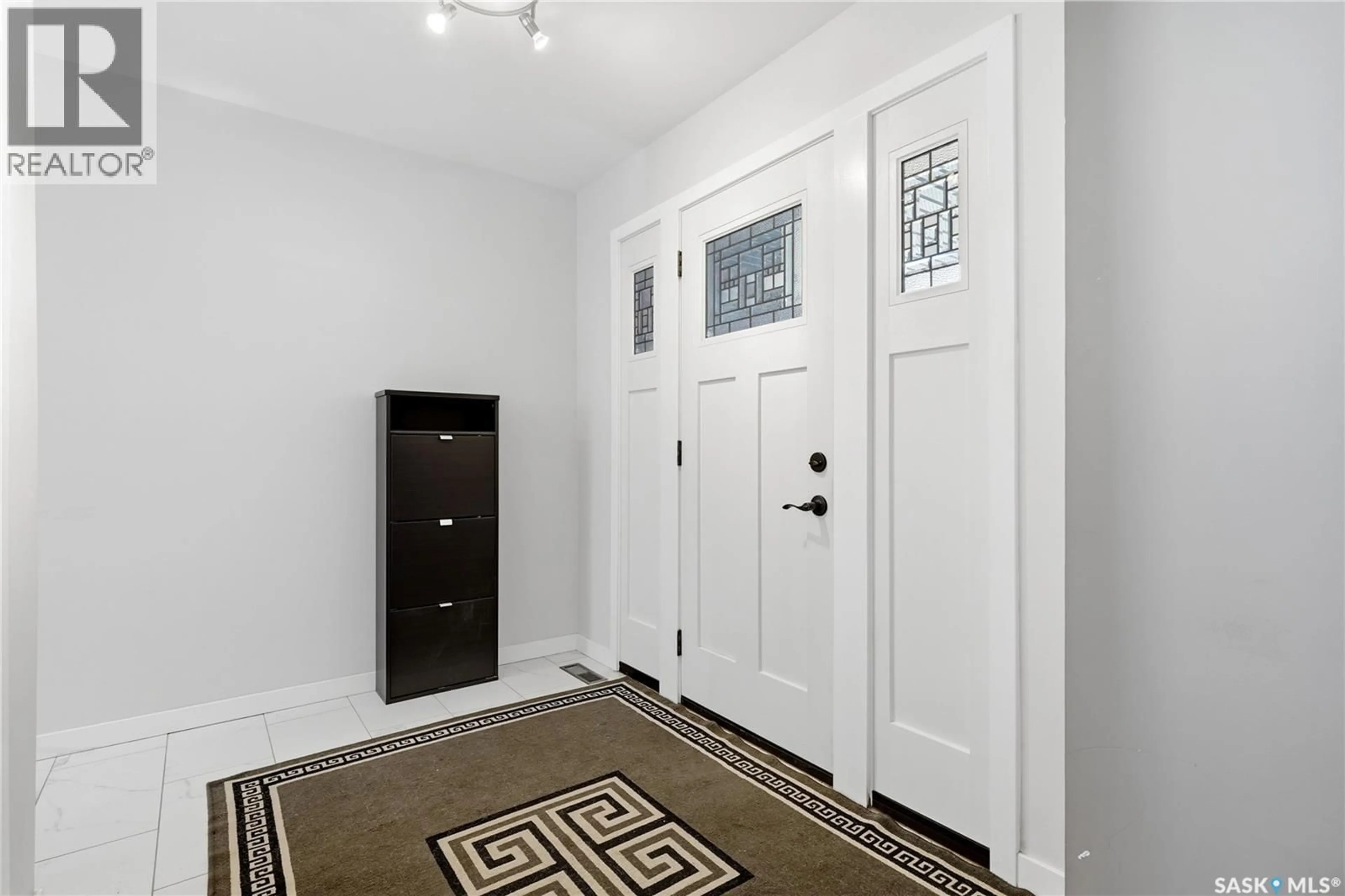 Indoor entryway for 63 METCALFE ROAD, Regina Saskatchewan S4V0H6