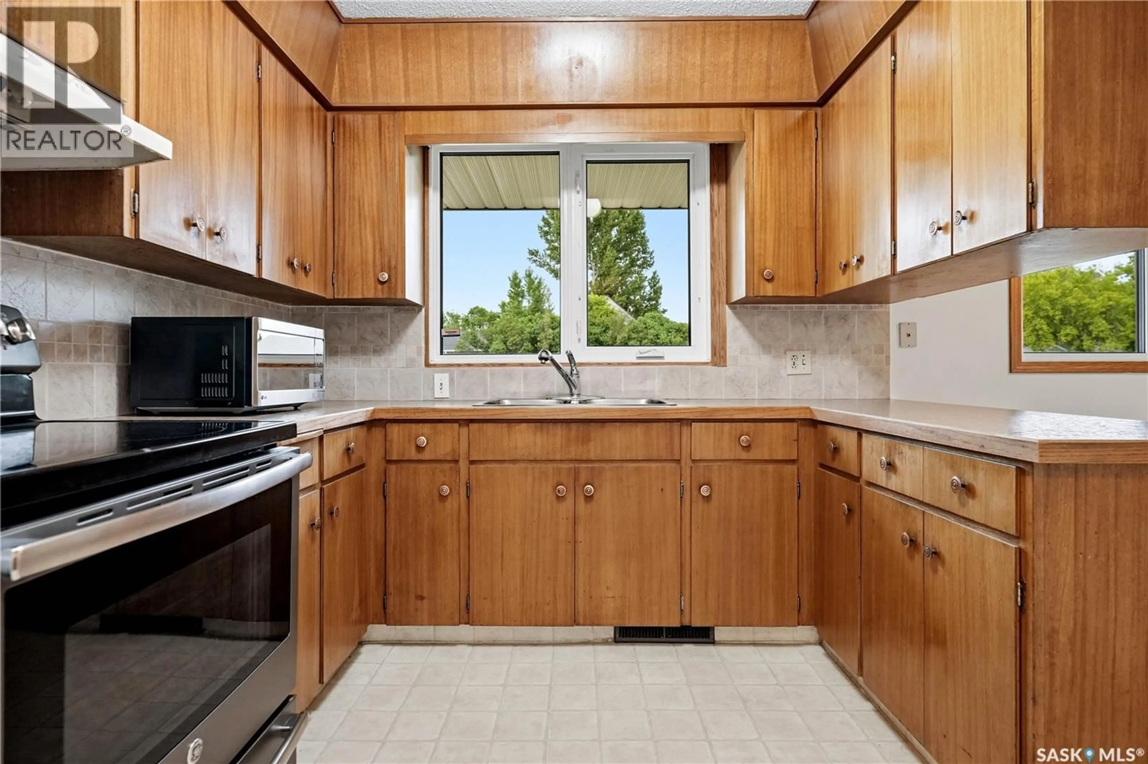Standard kitchen, ceramic/tile floor for 74 MAIN STREET, Fillmore Saskatchewan S0G1N0