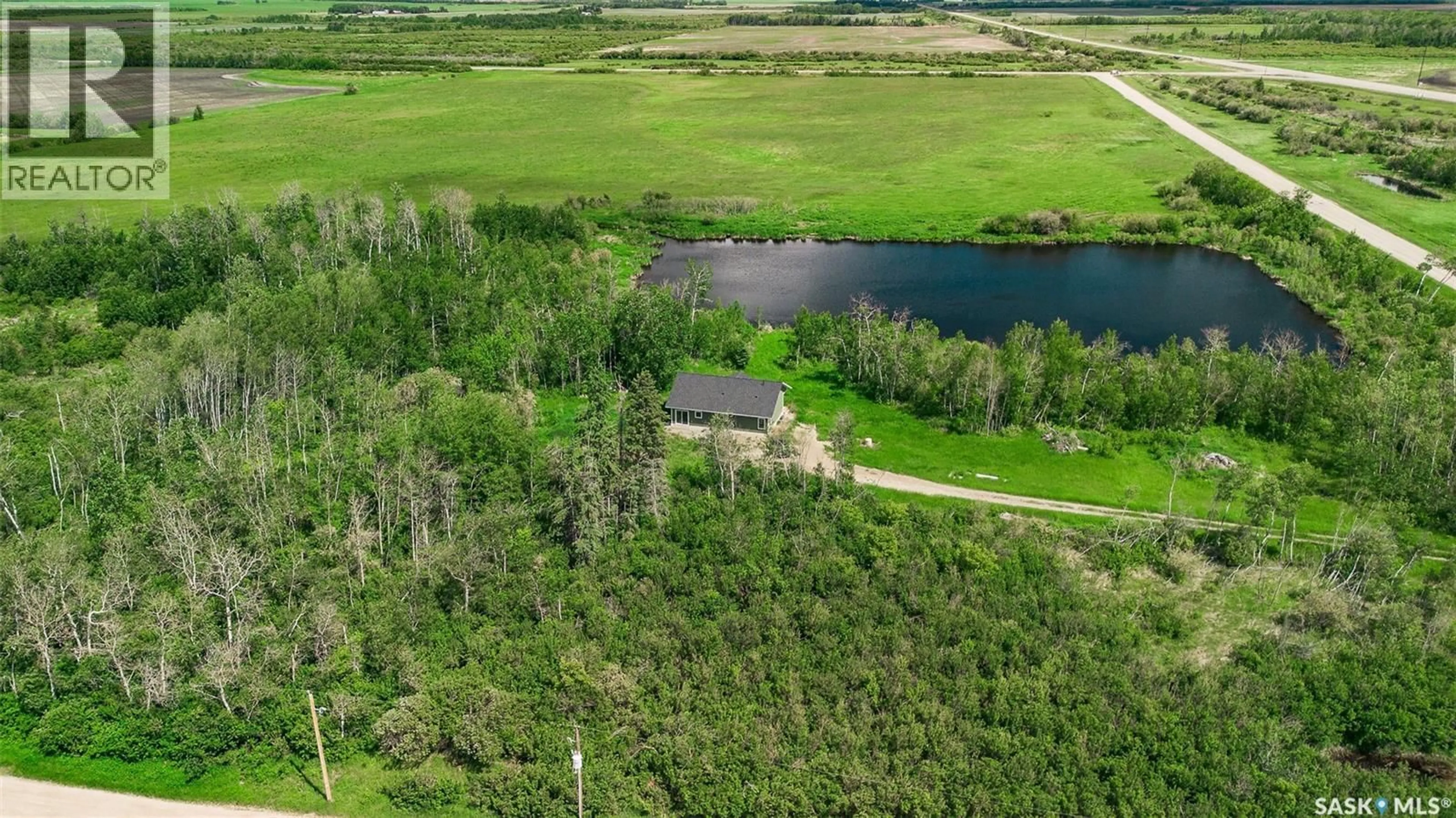 A pic from outside/outdoor area/front of a property/back of a property/a pic from drone, water/lake/river/ocean view for 304 RAILWAY AVENUE, Garden River Rm No. 490 Saskatchewan S0J1T0