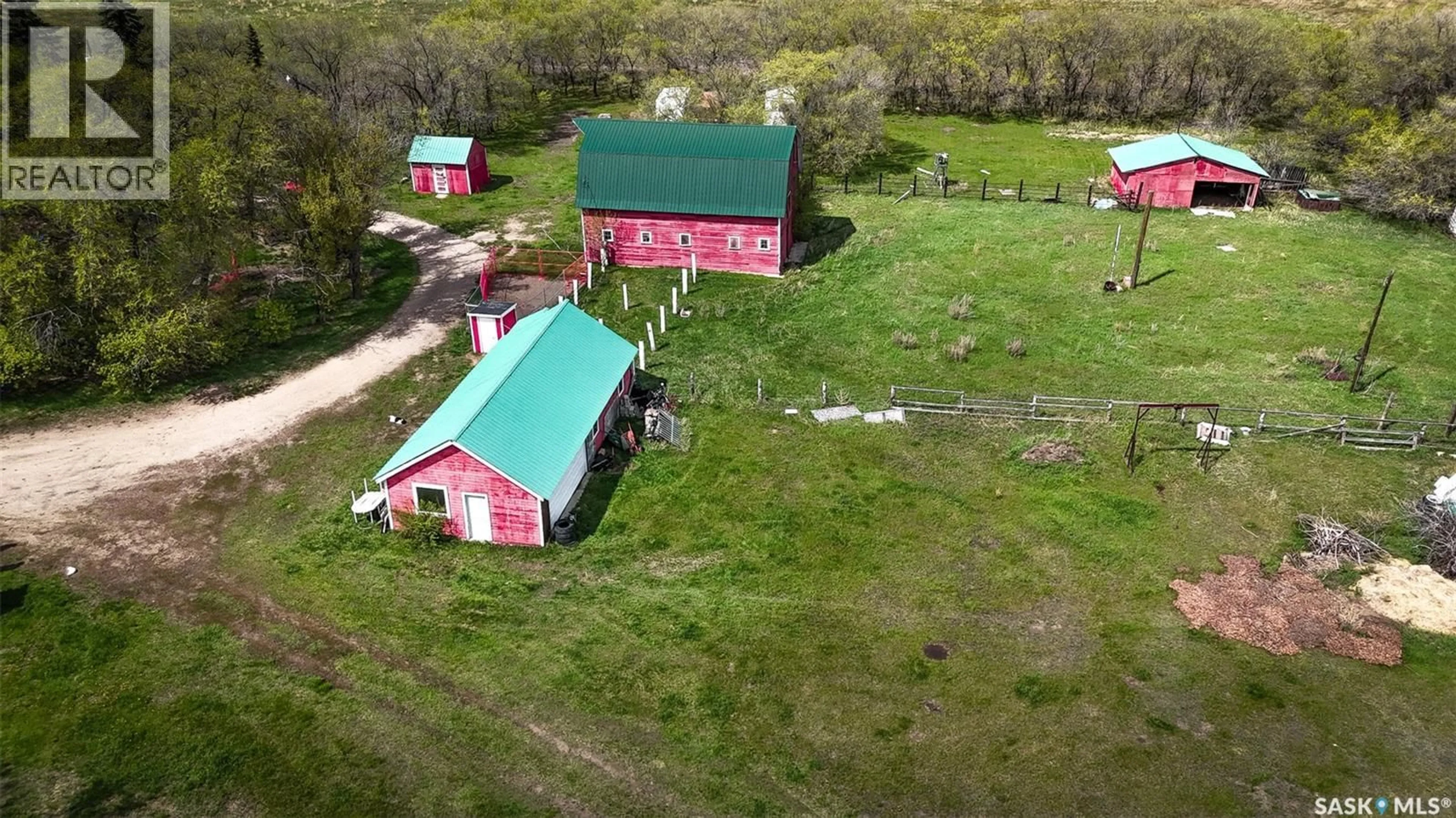 A pic from outside/outdoor area/front of a property/back of a property/a pic from drone, building for DE FEHR ACRES, Corman Park Rm No. 344 Saskatchewan S7K3J6