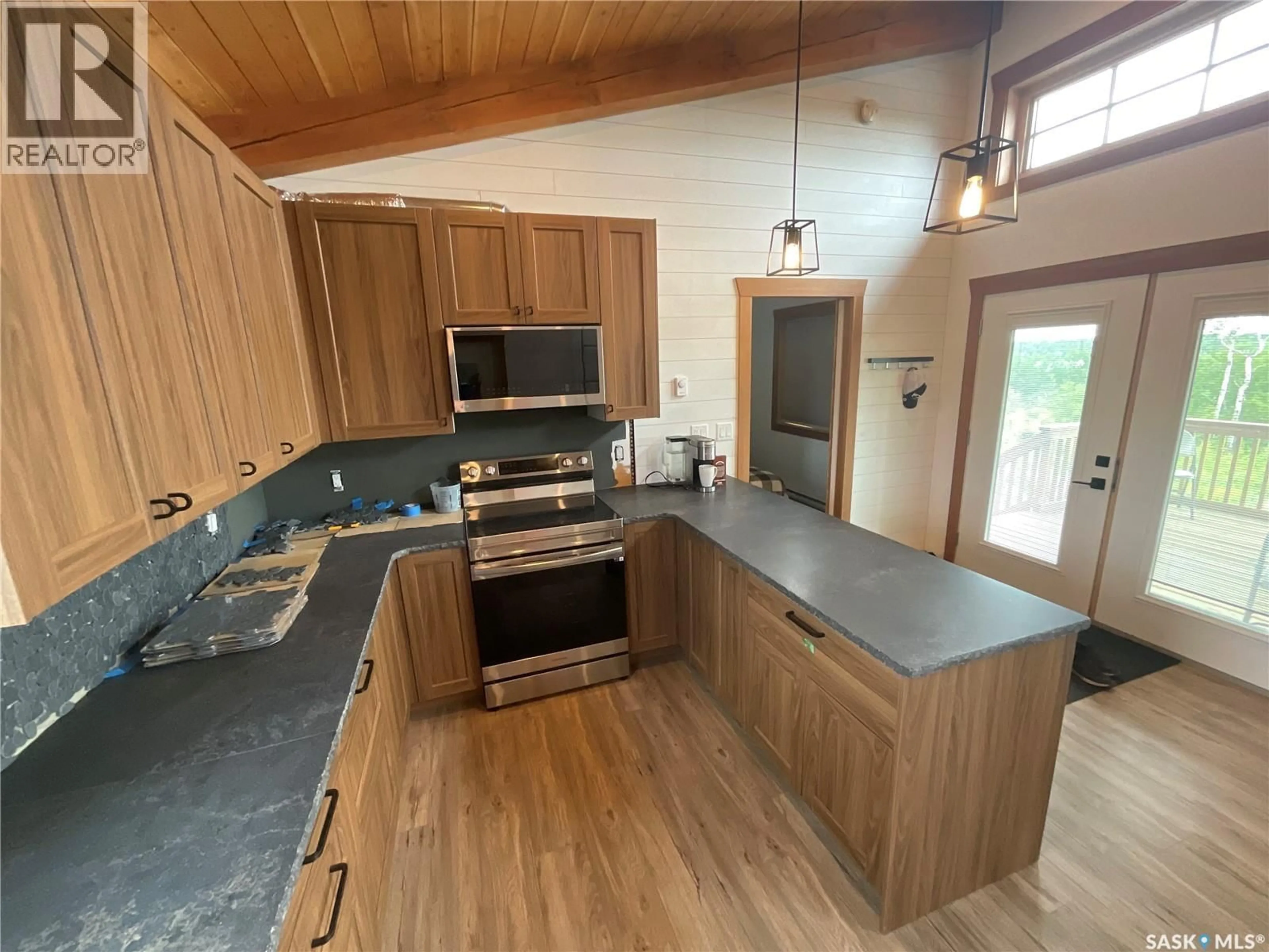 Open concept kitchen, unknown for 3 WACASA RIDGE, Hoodoo Rm No. 401 Saskatchewan S0K4P0