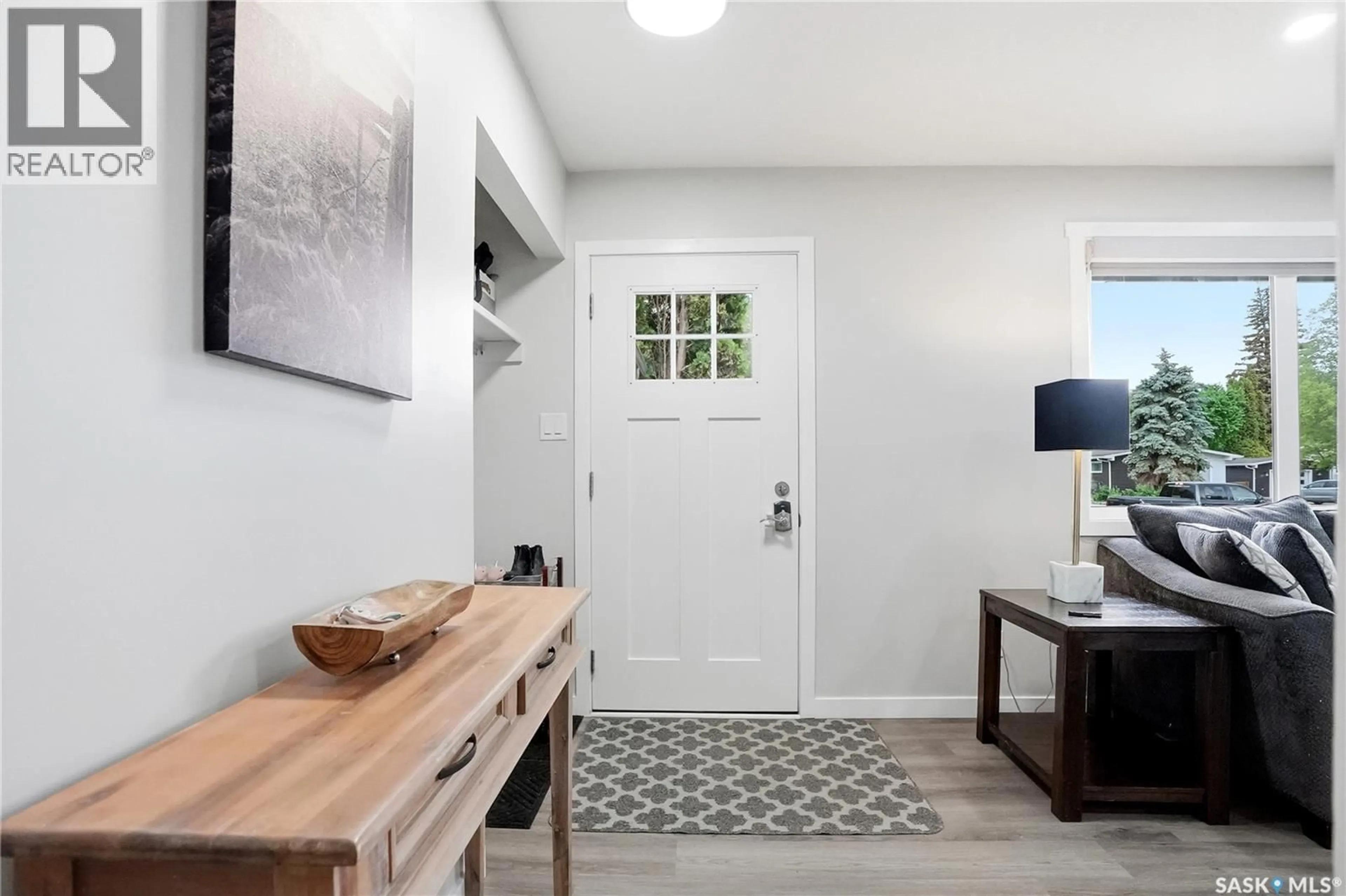 Indoor entryway for 3345 MOUNTBATTEN STREET, Saskatoon Saskatchewan S7M3T8