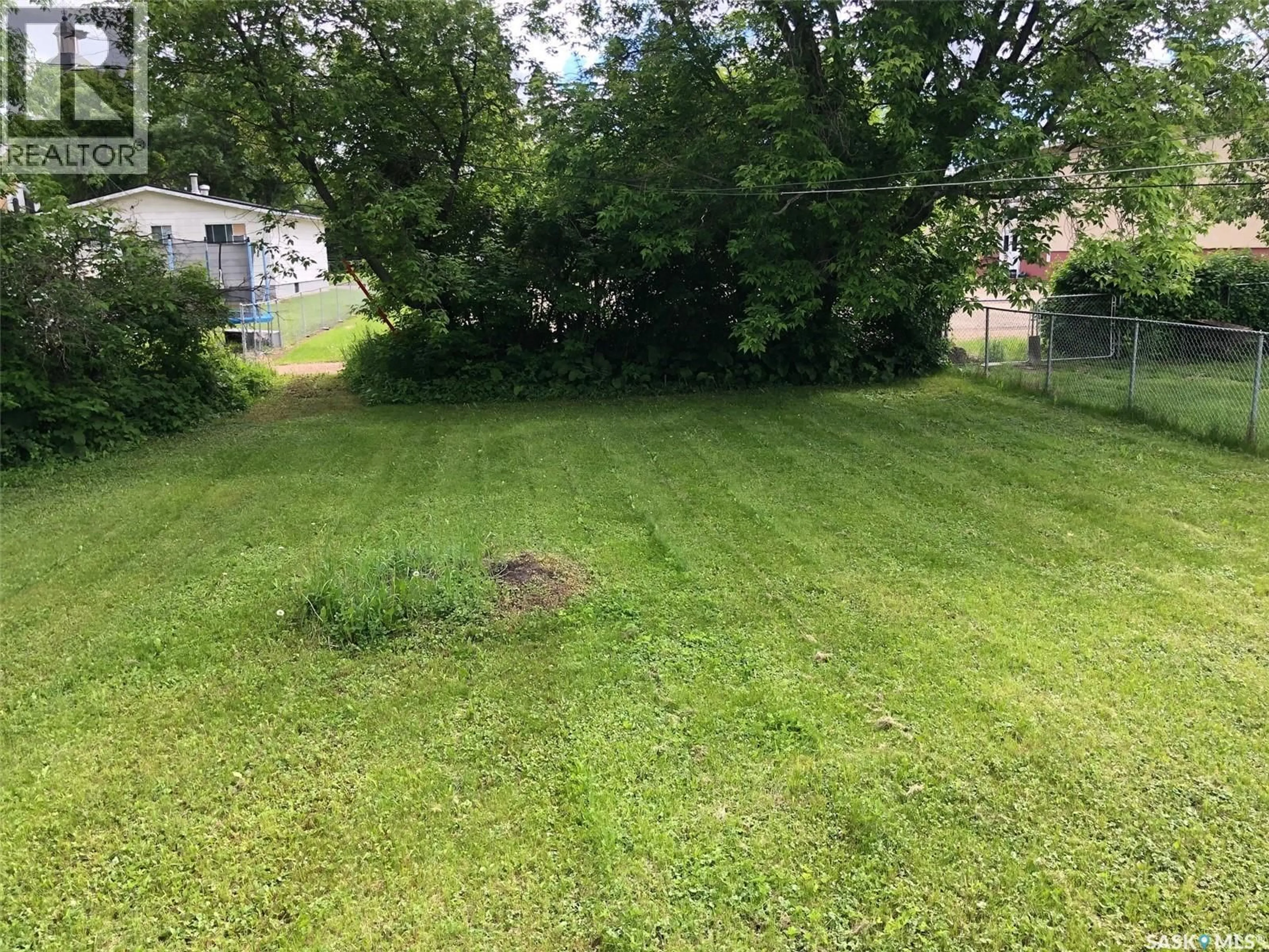 A pic from outside/outdoor area/front of a property/back of a property/a pic from drone, unknown for 226 4TH AVENUE, Canora Saskatchewan S0A0L0