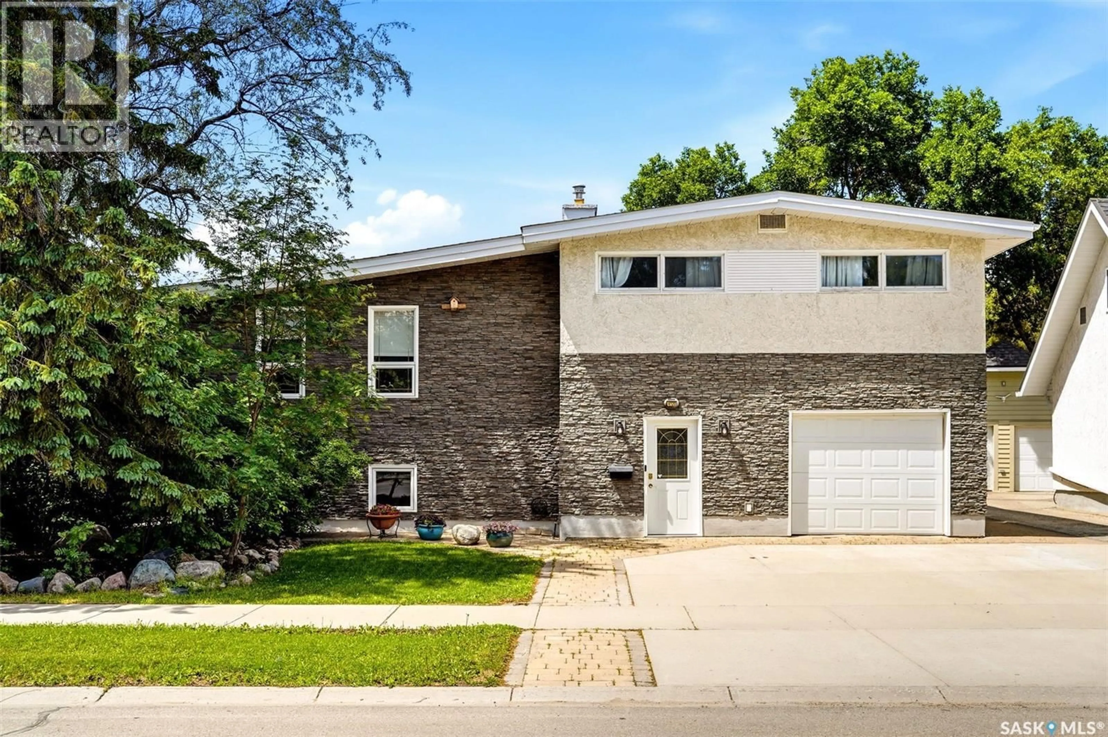 Home with brick exterior material, street for 4120 HILLSDALE STREET, Regina Saskatchewan S4S3Z1