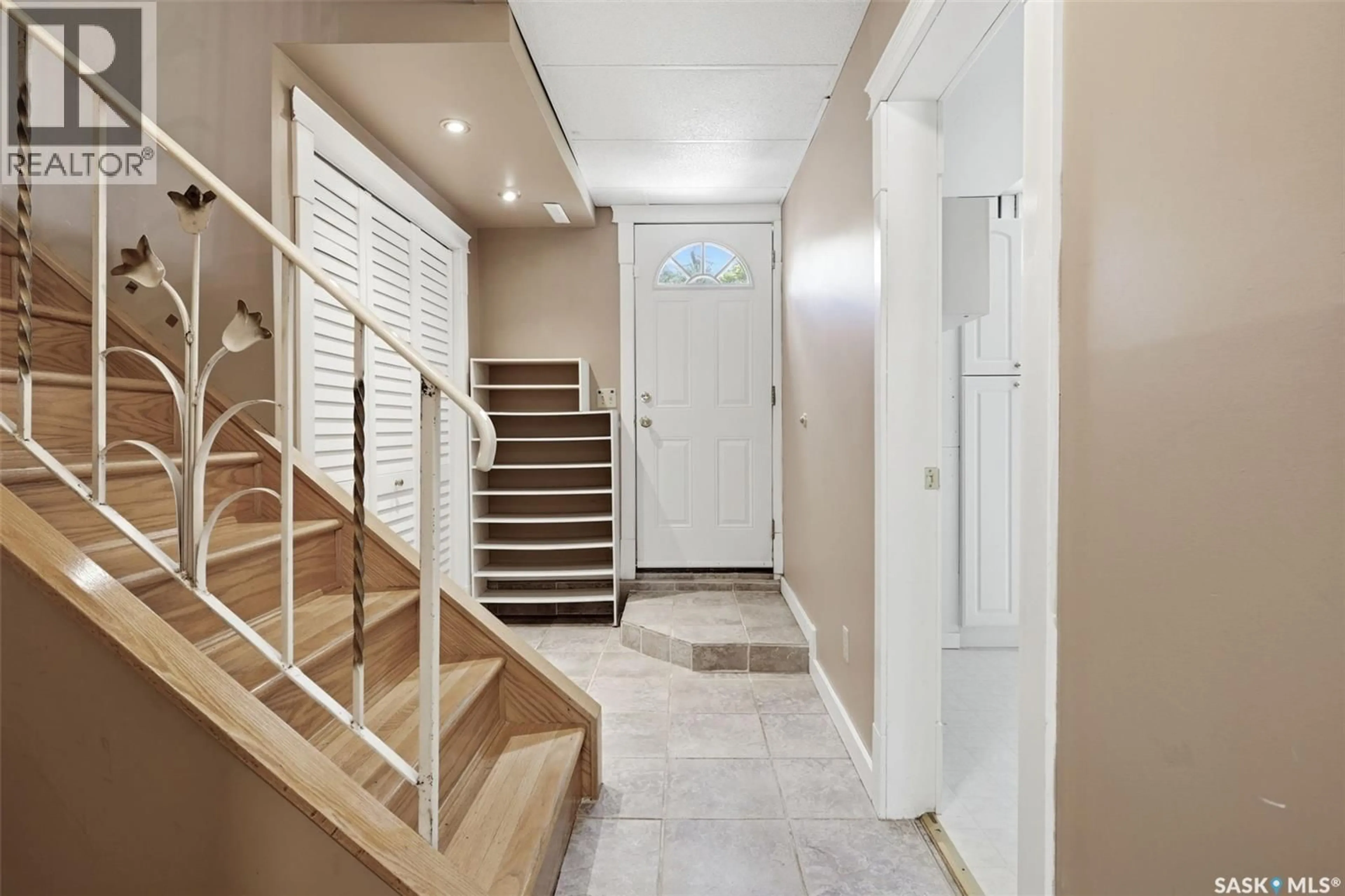 Unknown for 4120 HILLSDALE STREET, Regina Saskatchewan S4S3Z1