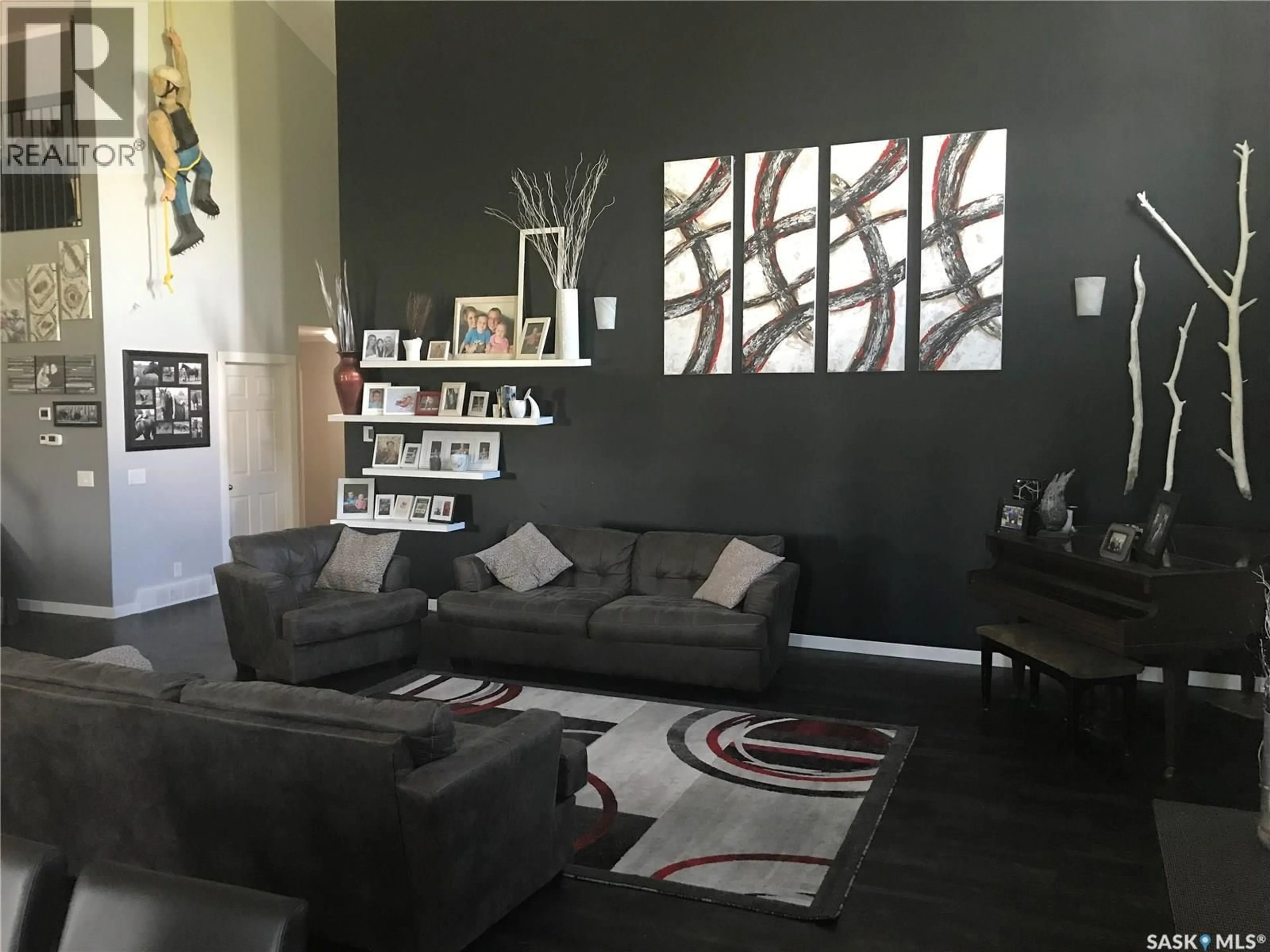 Living room with furniture, unknown for Acreage - WADENA NORTH SERVICE ROAD, Wadena Saskatchewan S0A4J0