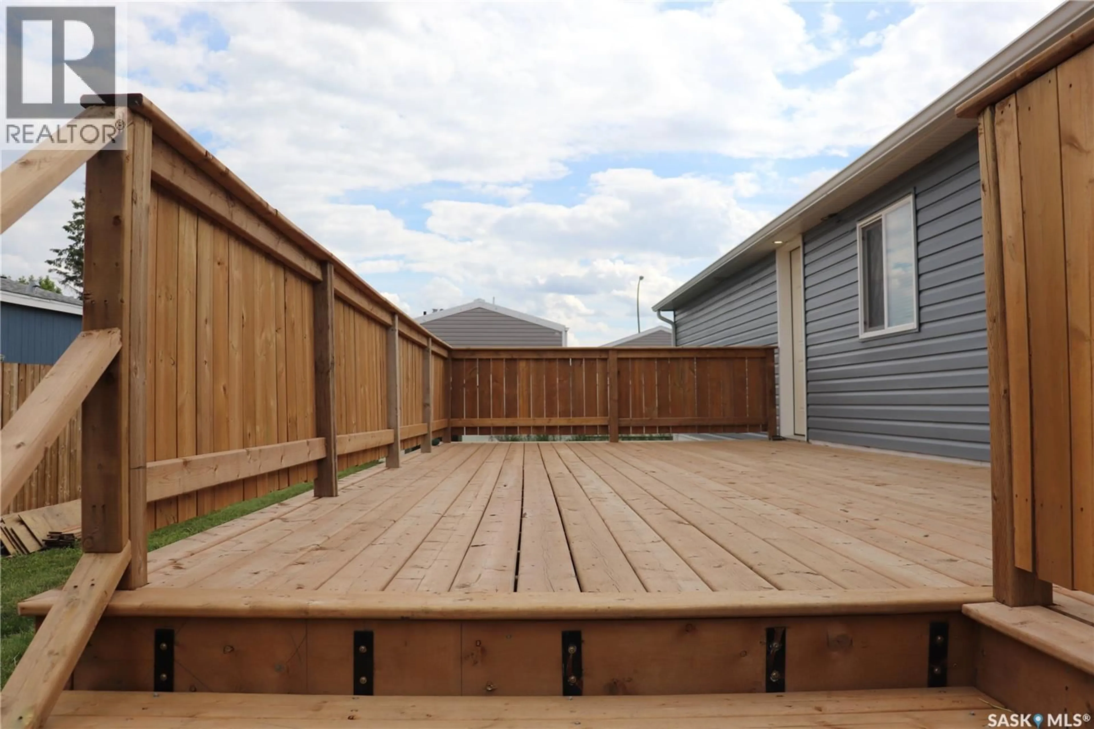 Patio, street for 228 CYPRESS WAY, Blucher Rm No. 343 Saskatchewan S7K3J9