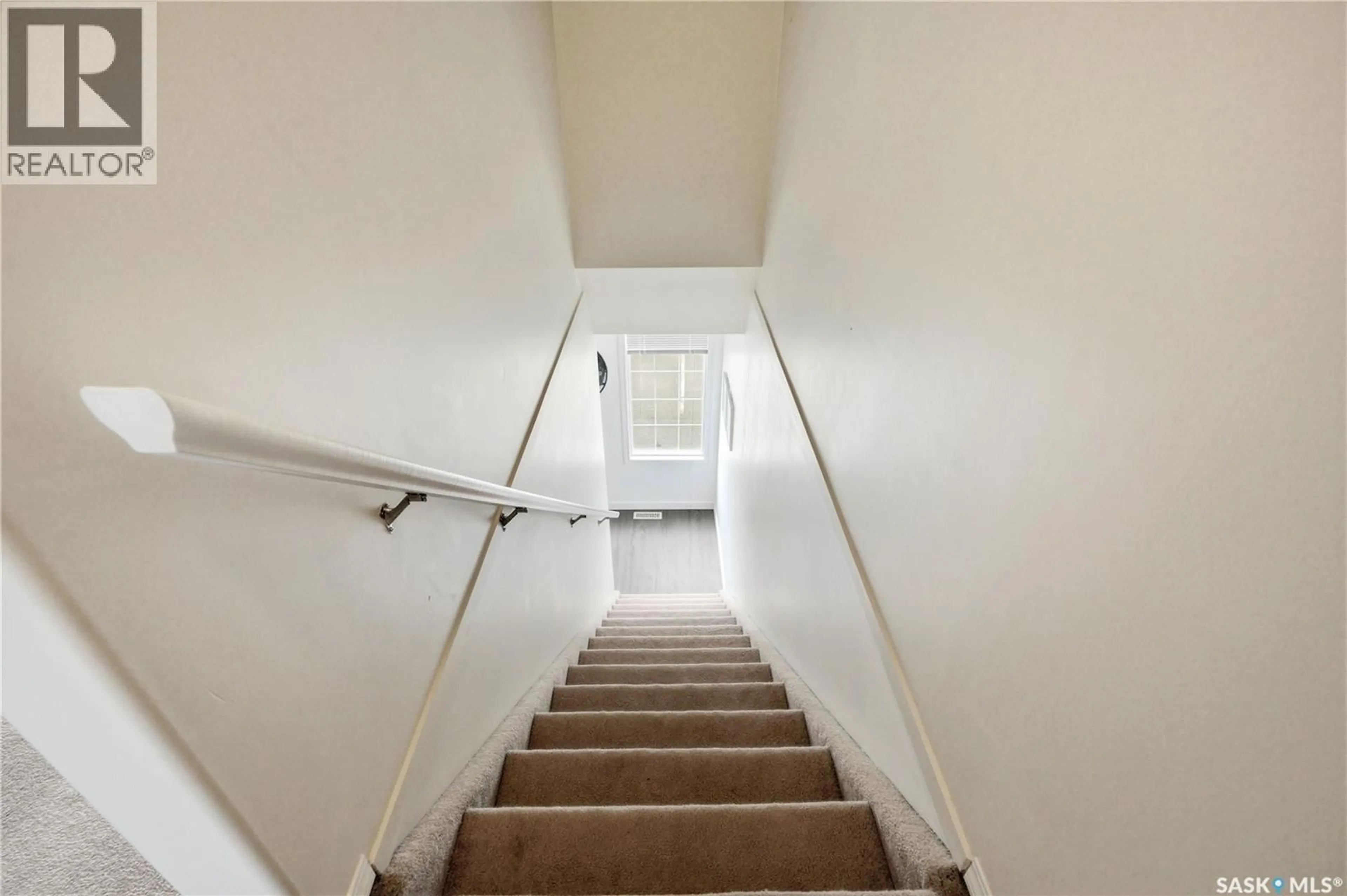 Stairs for 24 243 HEROLD TERRACE, Saskatoon Saskatchewan S7V1J6