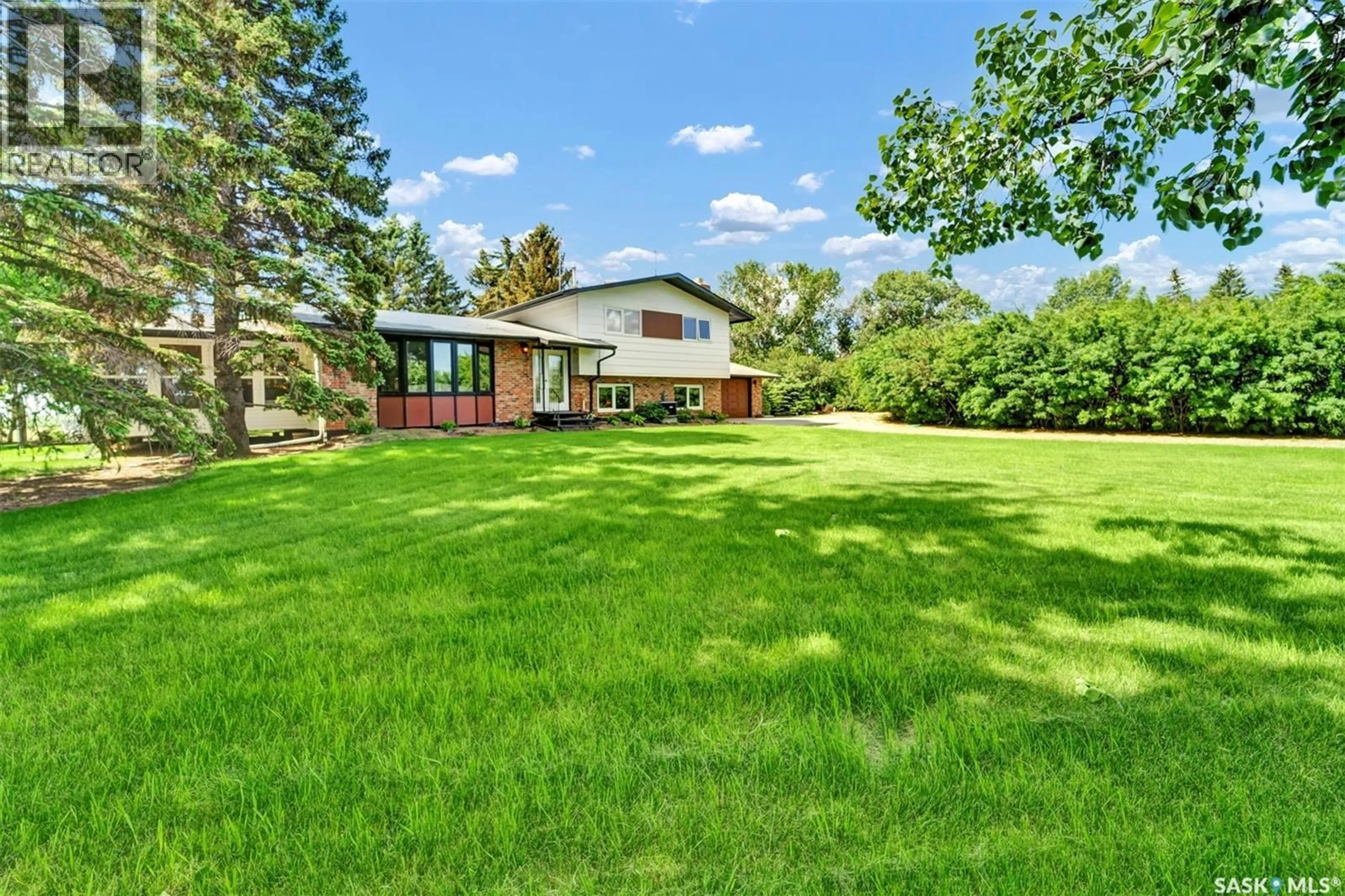 A pic from outside/outdoor area/front of a property/back of a property/a pic from drone, unknown for WHISPERING WATERS ACREAGE, St. Andrews Rm No. 287 Saskatchewan S0L2V0