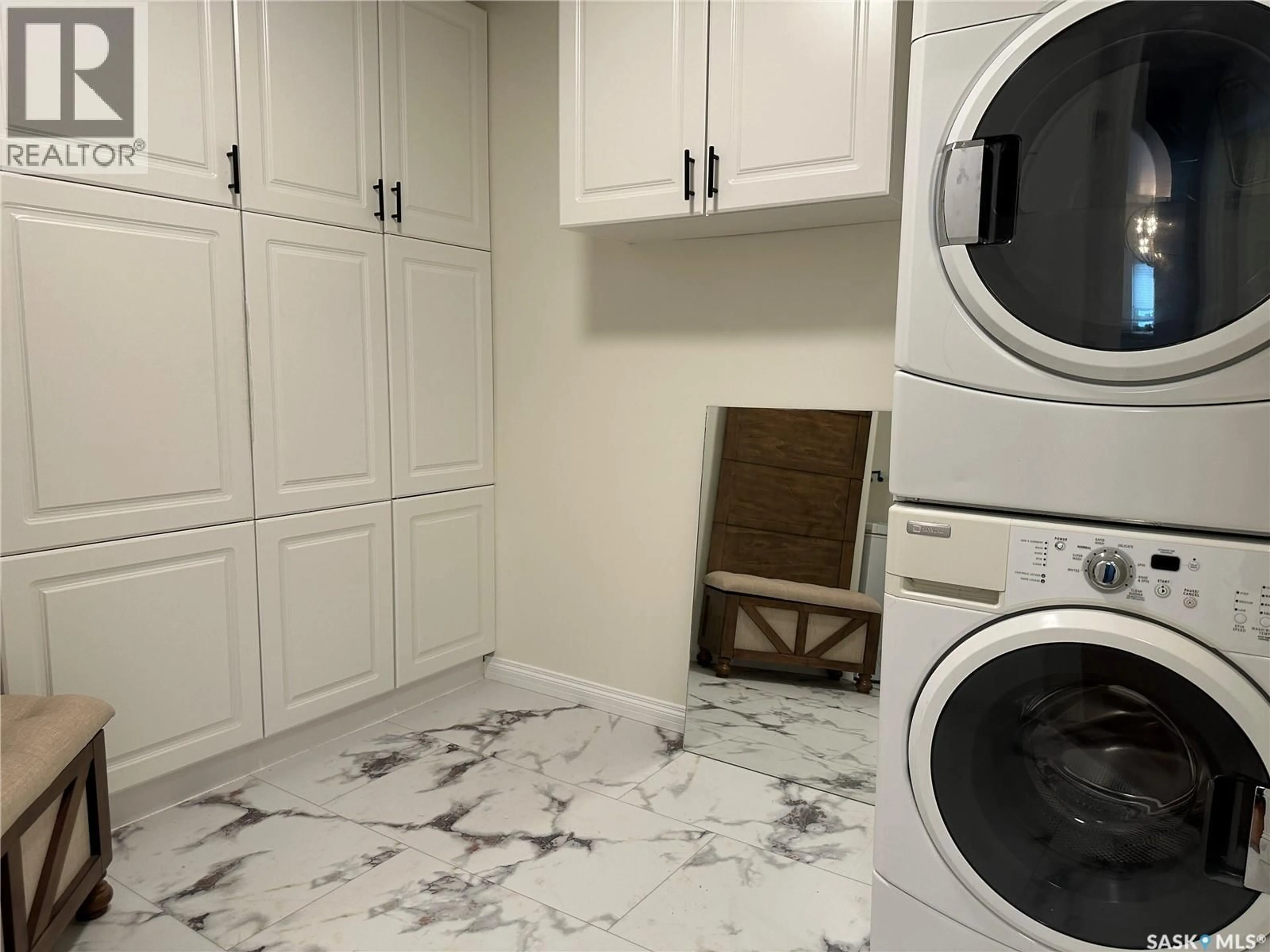 Laundry room for 403 SOURIS AVENUE, Weyburn Saskatchewan S4H0C1