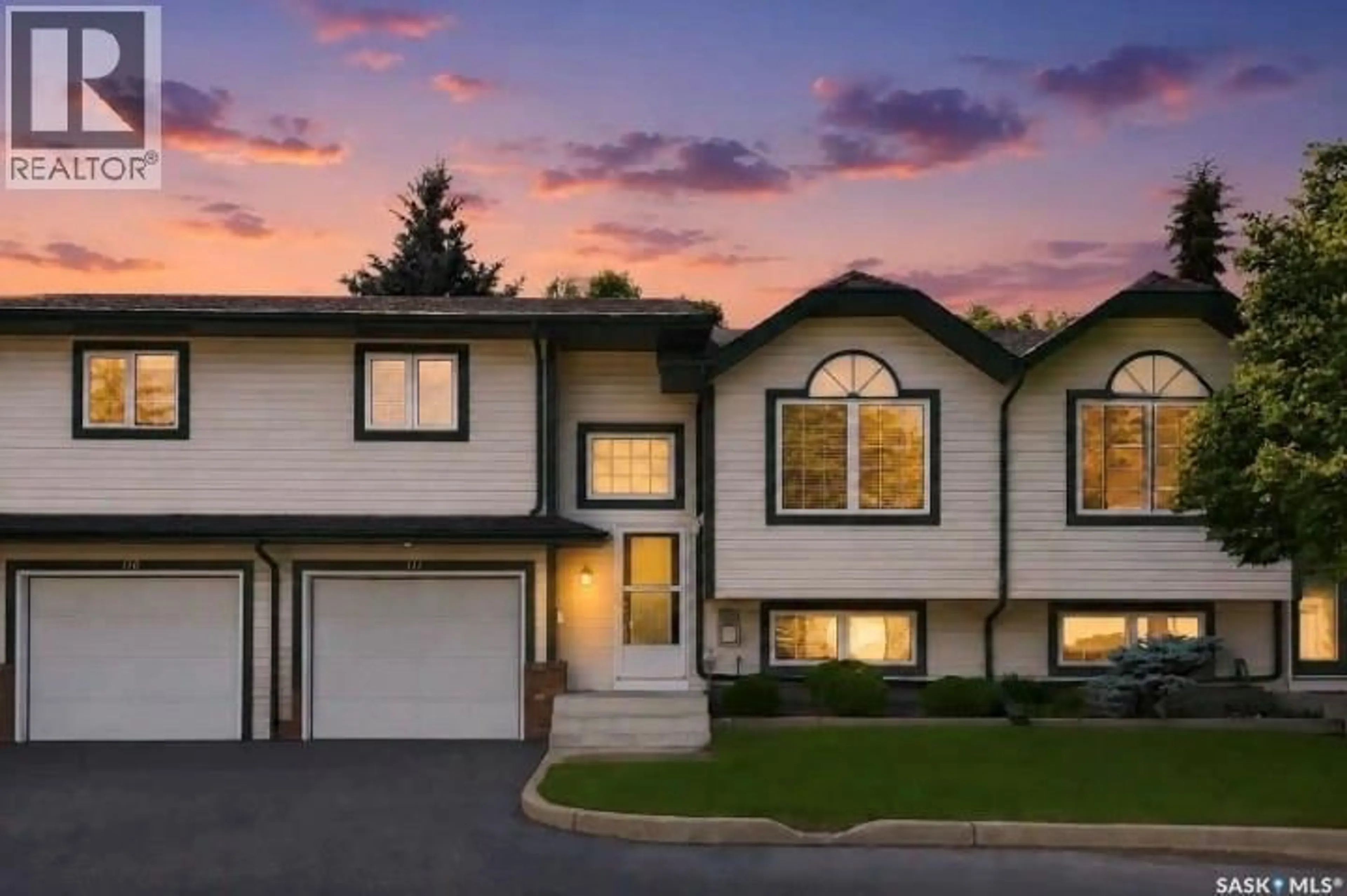 Home with vinyl exterior material, street for 515 - 111 MCWILLIE AVENUE, Saskatoon Saskatchewan S7S1K8