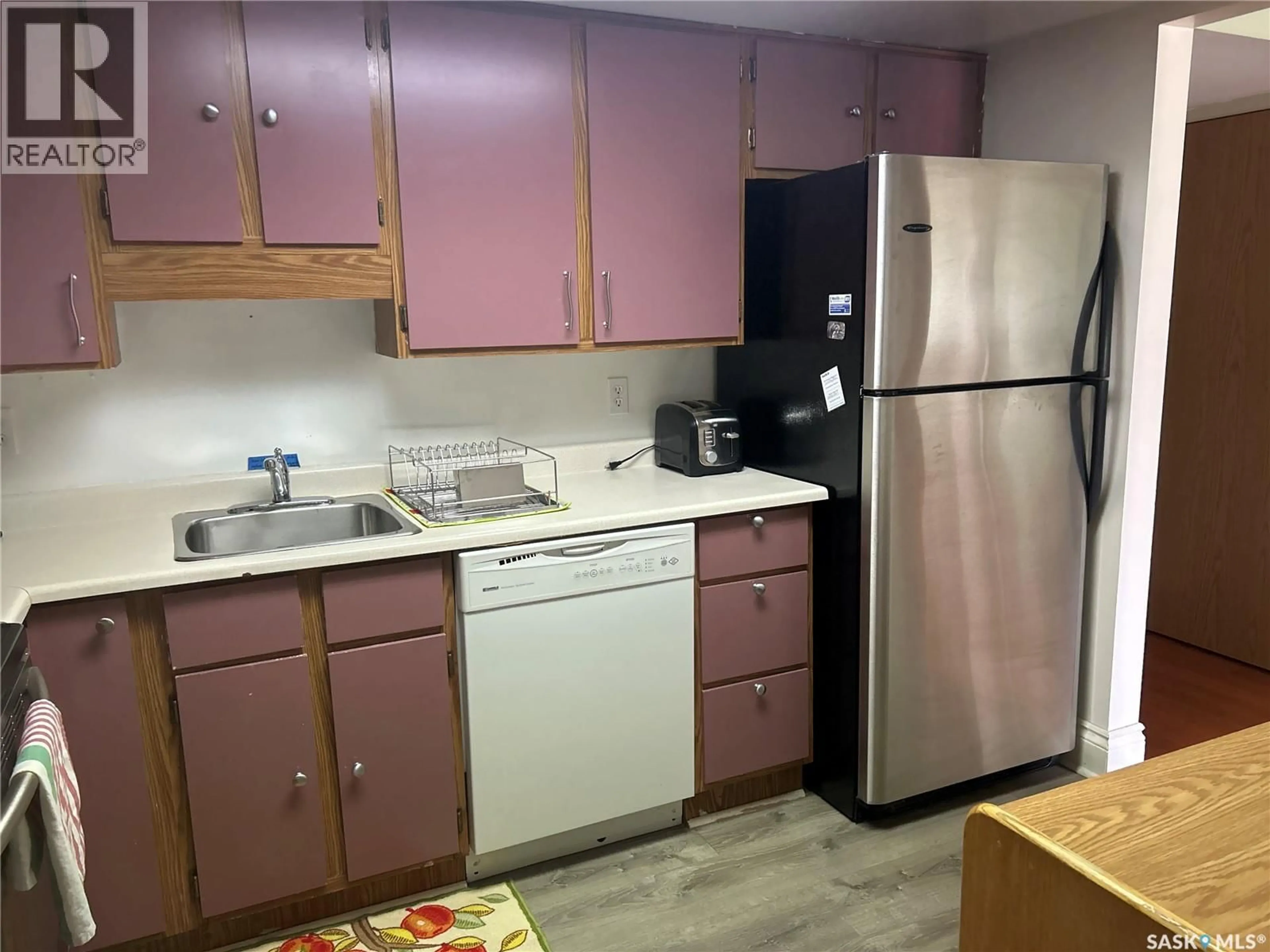 Standard kitchen, unknown for N - 703 311 6TH AVENUE, Saskatoon Saskatchewan S7K7A9
