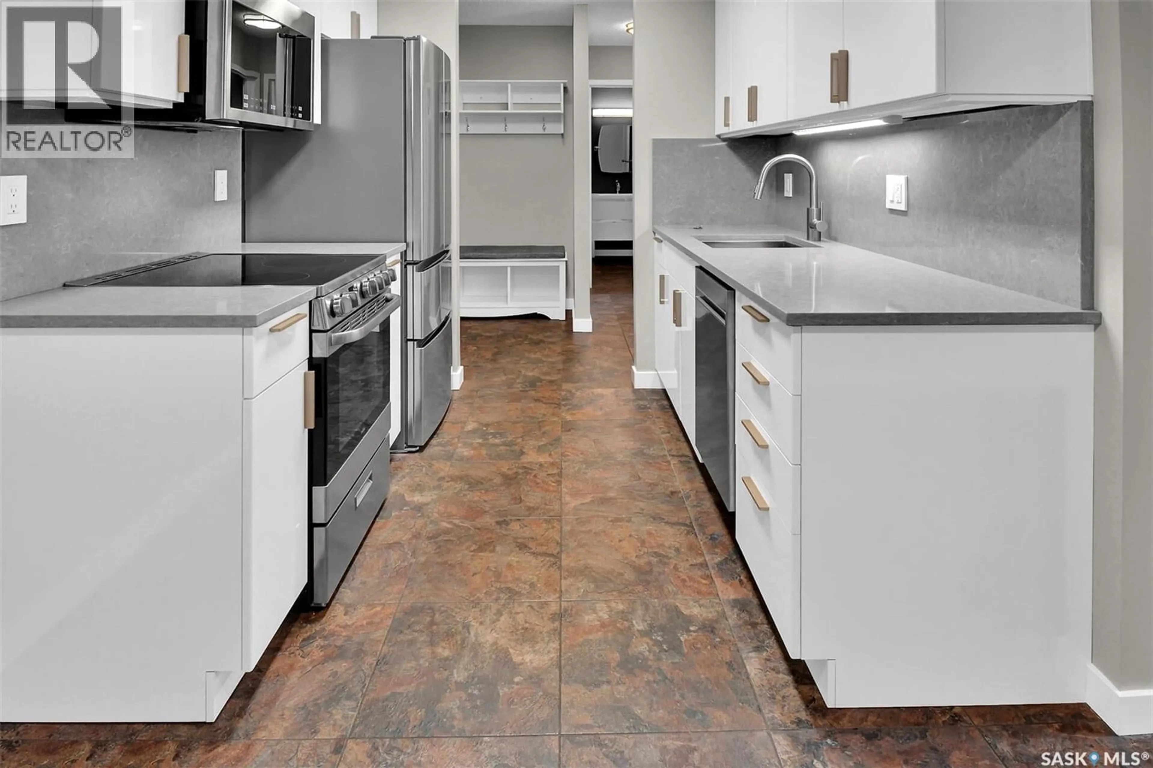 Standard kitchen, ceramic/tile floor for 4230 - 318 DEGEER STREET, Saskatoon Saskatchewan S7H5G9