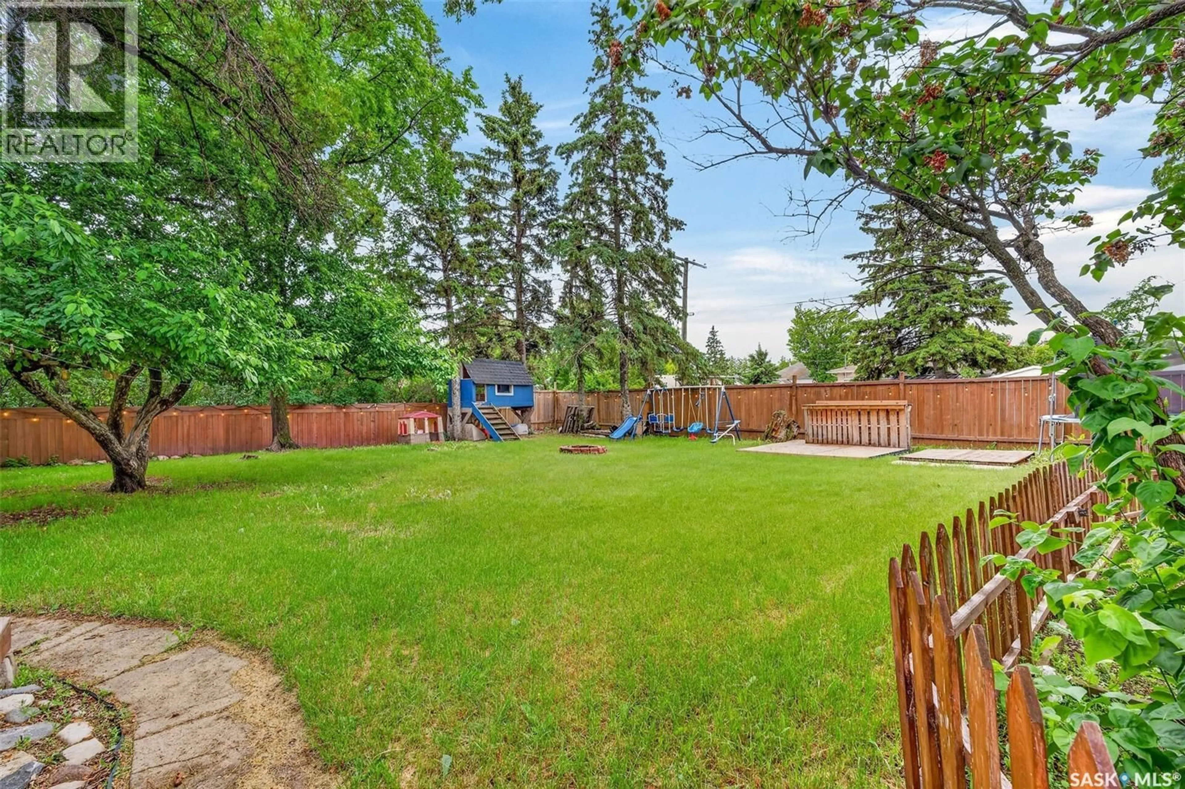 Patio, unknown for 316 BARTLETT AVENUE, Kinistino Saskatchewan S0J1H0