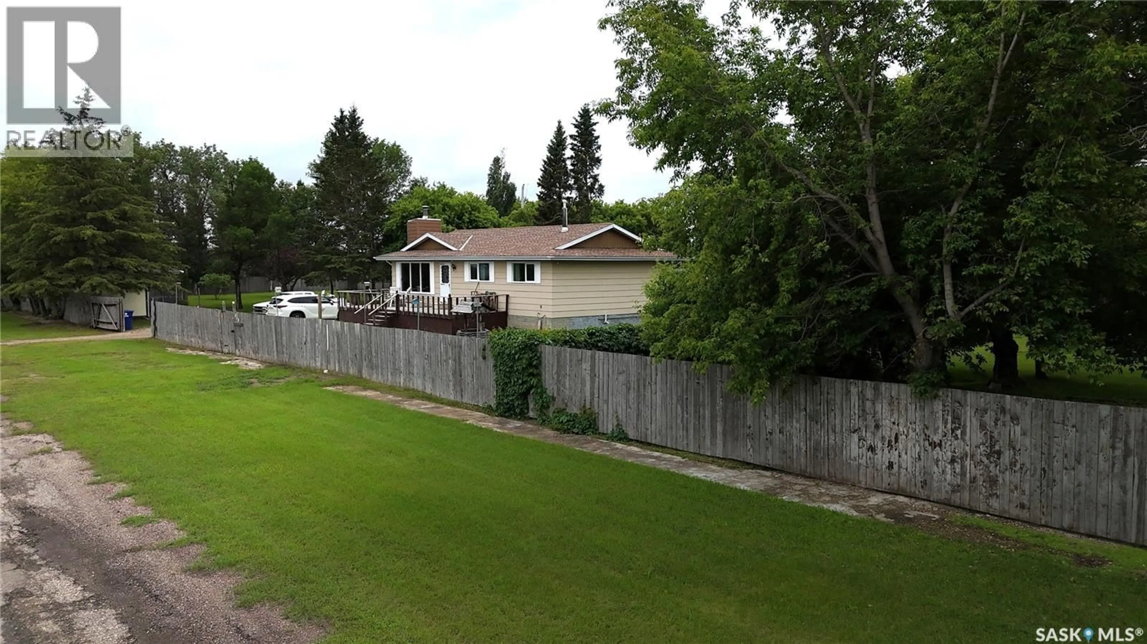 A pic from outside/outdoor area/front of a property/back of a property/a pic from drone, street for 350 103RD STREET, Battle River Rm No. 438 Saskatchewan S0M0P0