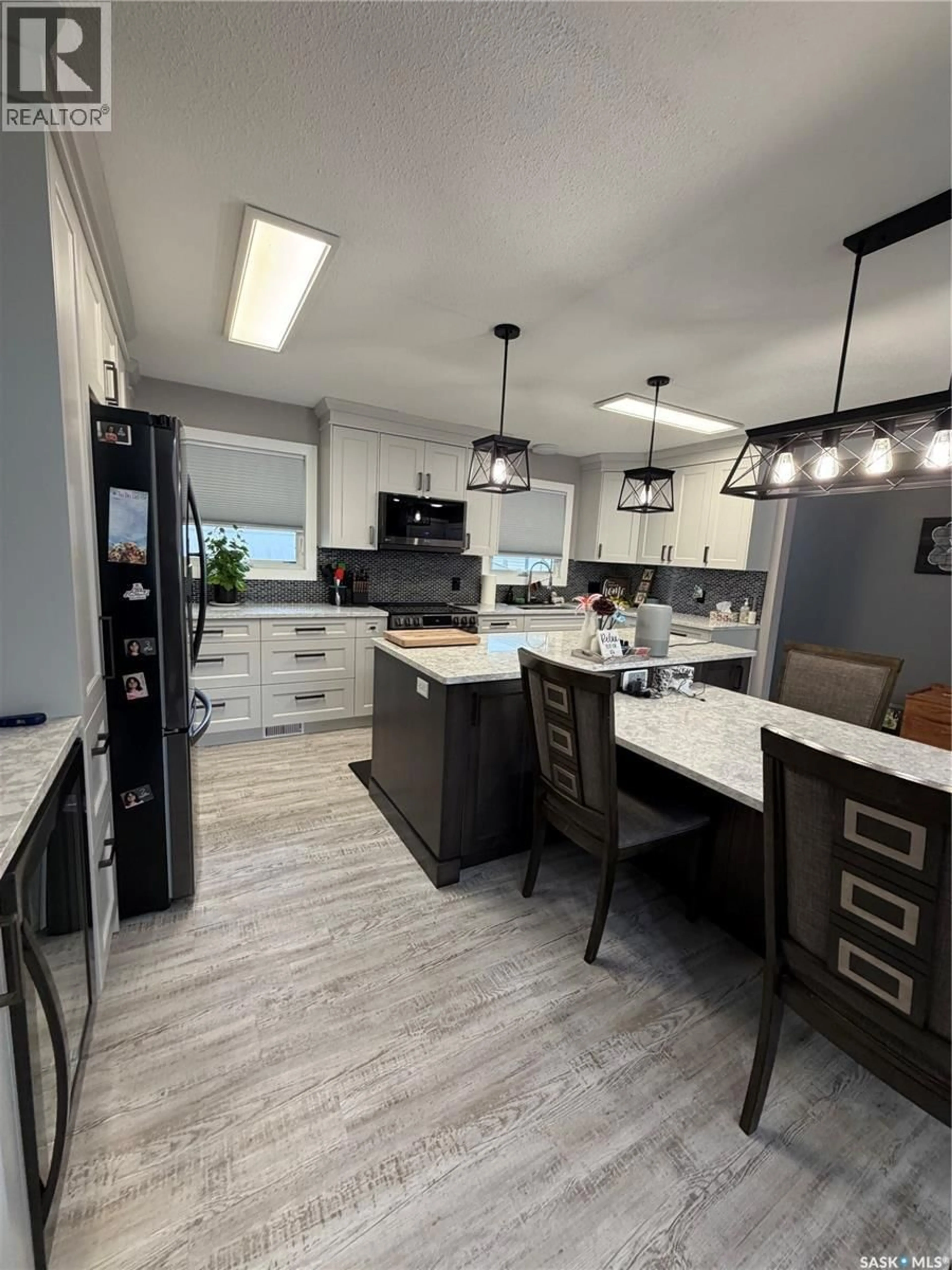 Open concept kitchen, unknown for 531 PRINCE STREET, Hudson Bay Saskatchewan S0E0Y0
