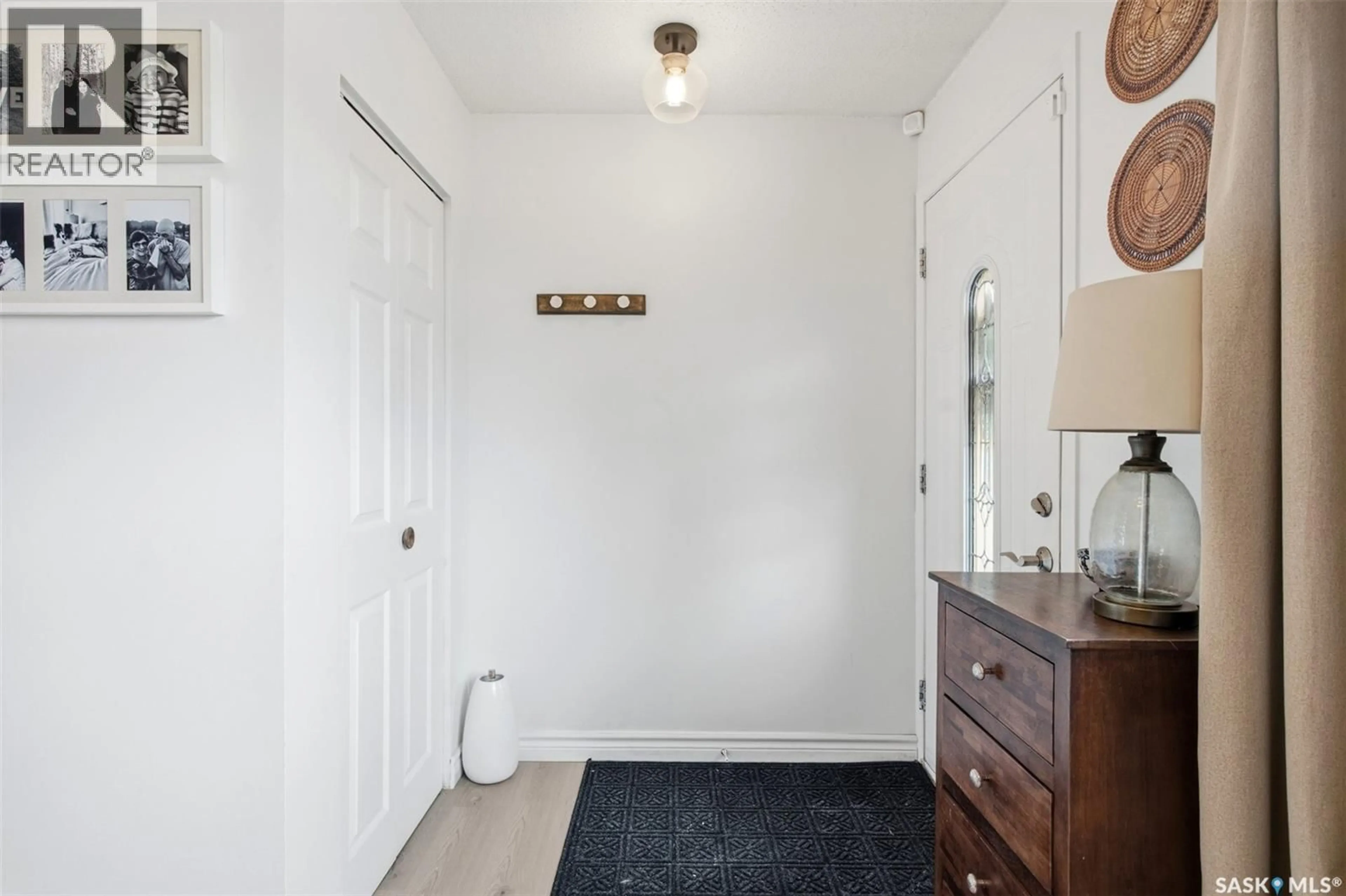 Indoor entryway for 50 MATHESON PLACE, Saskatoon Saskatchewan S7L3Y5