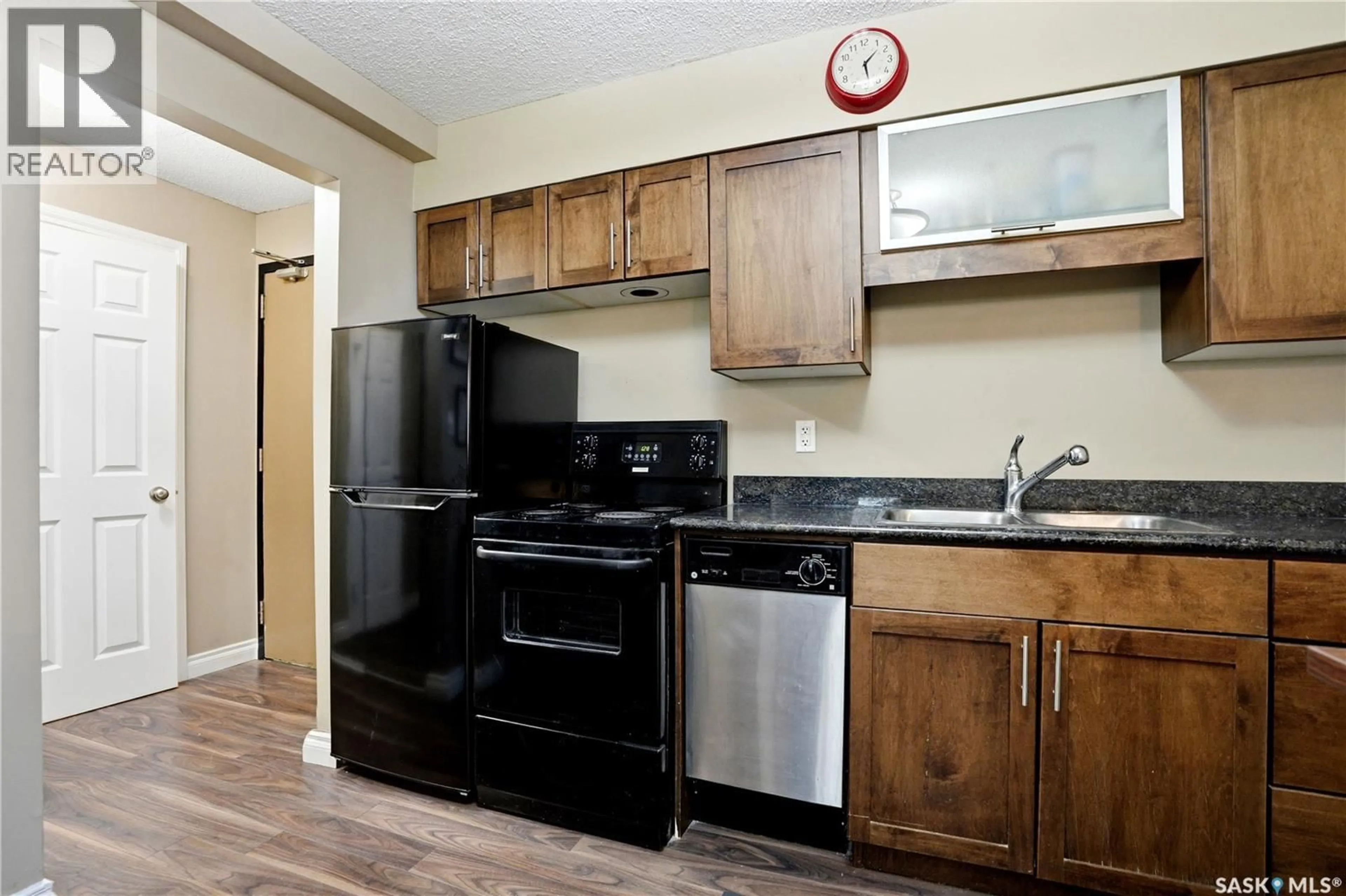 Standard kitchen, unknown for 104 - 7 104TH STREET, Saskatoon Saskatchewan S7N1M8