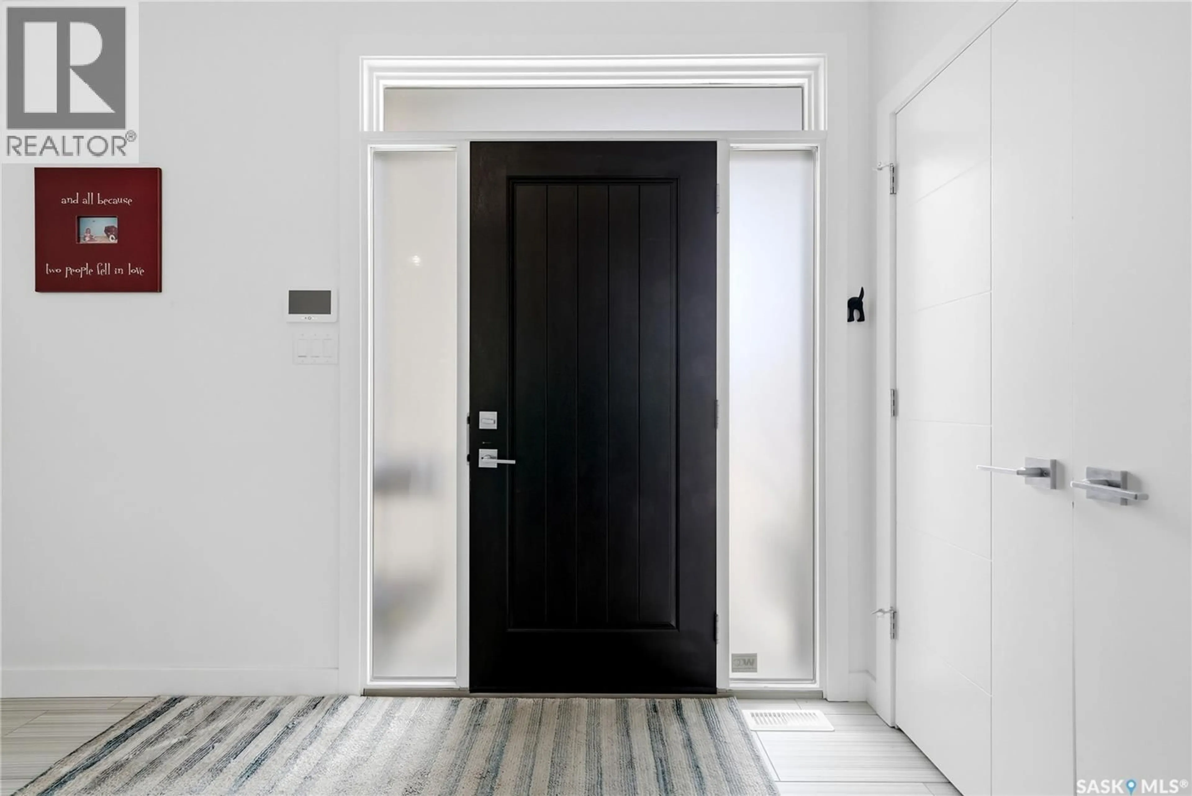 Indoor entryway for 6710 MAPLE VISTA DRIVE, Regina Saskatchewan S4X0H9