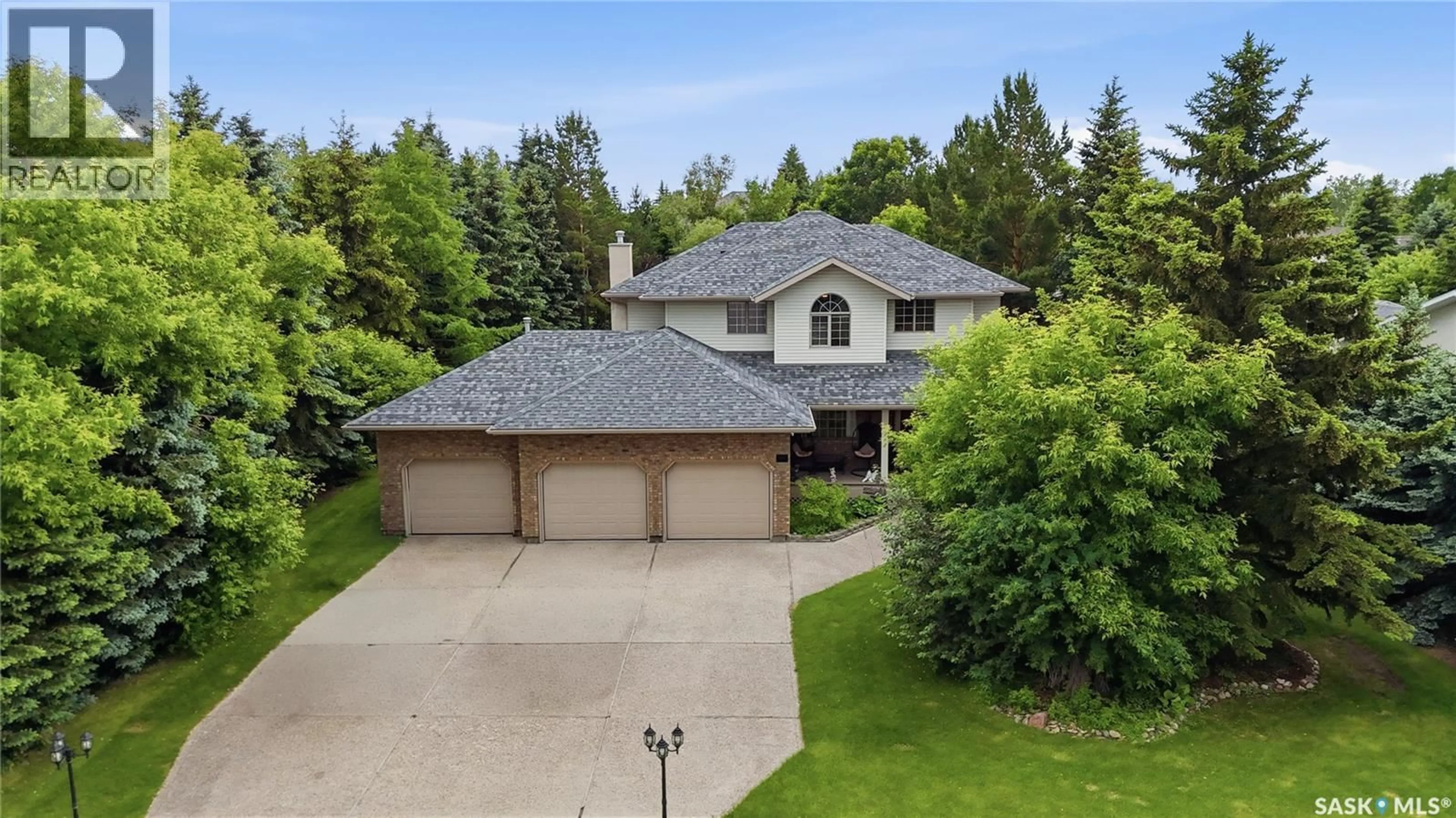 A pic from outside/outdoor area/front of a property/back of a property/a pic from drone, street for 6 PARK CRESCENT, Edenwold Rm No.158 Saskatchewan S4L1B2