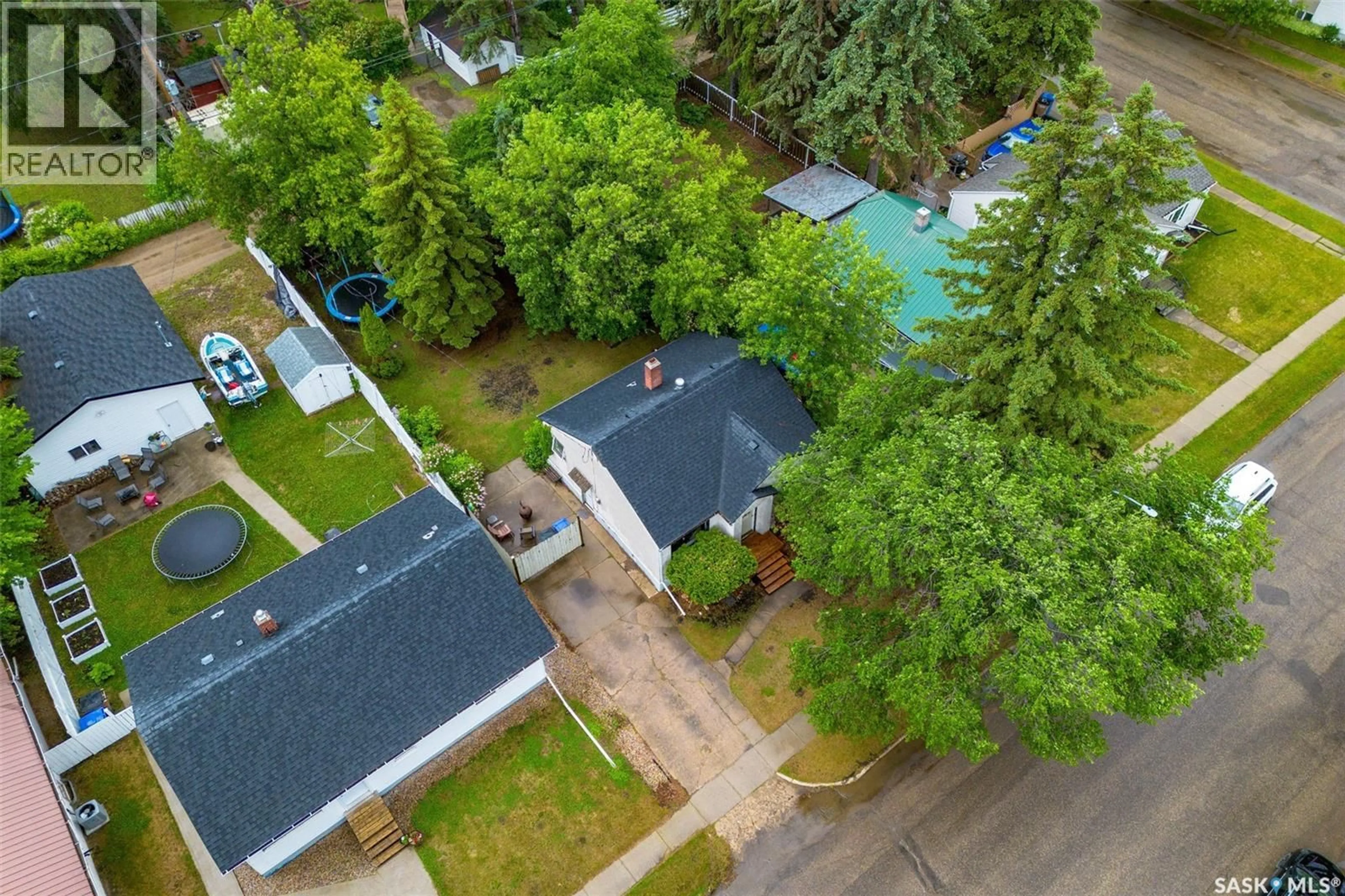A pic from outside/outdoor area/front of a property/back of a property/a pic from drone, street for 205 BEMISTER AVENUE, Melfort Saskatchewan S0E1A0