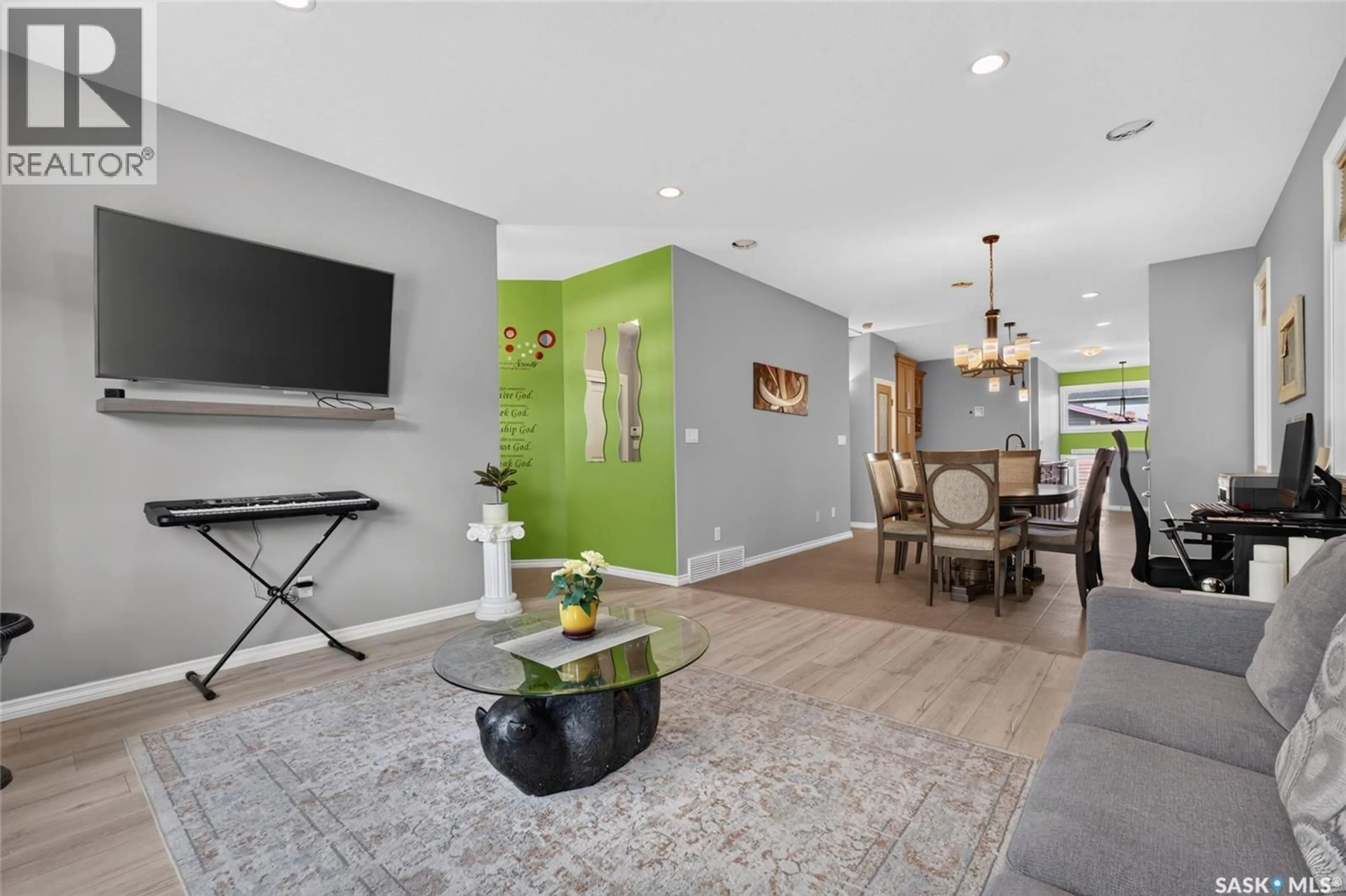 Unknown for 2801 RIDGEWAY AVENUE, Regina Saskatchewan S4R8J5
