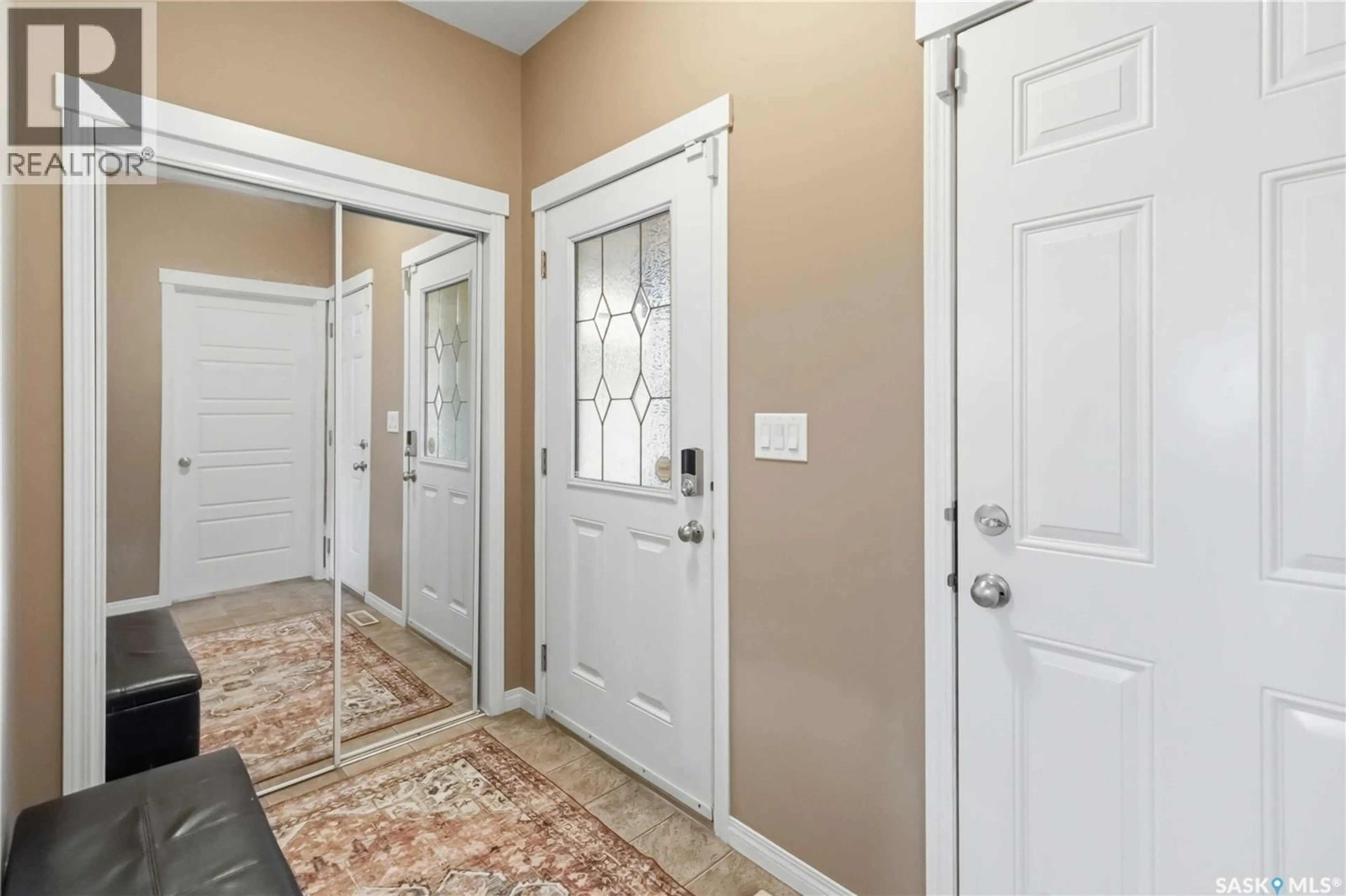 Indoor entryway for 510 SUTTER CRESCENT, Saskatoon Saskatchewan S7T0R4