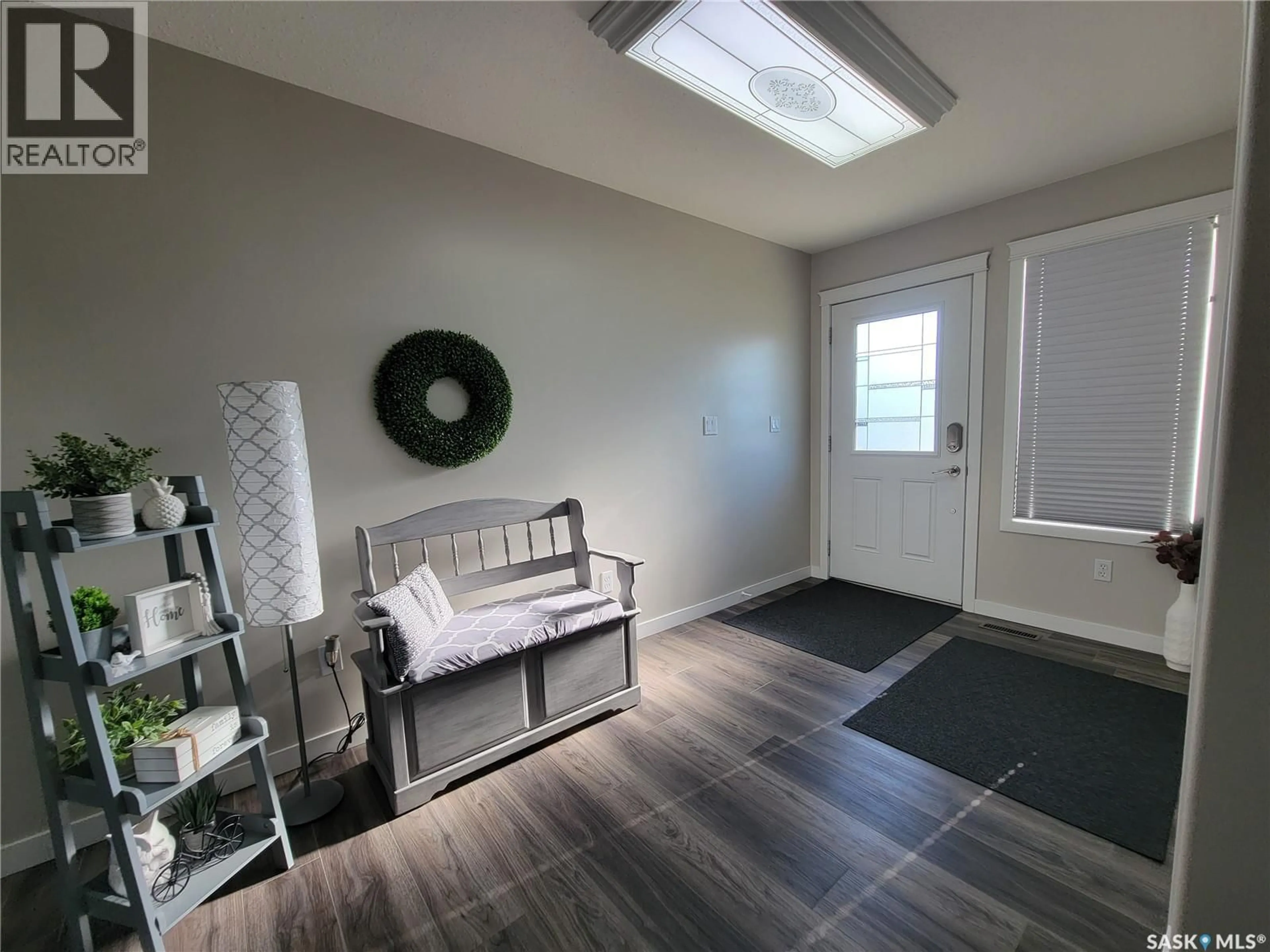 Indoor entryway for 4915 POST STREET, Macklin Saskatchewan S0L2C0